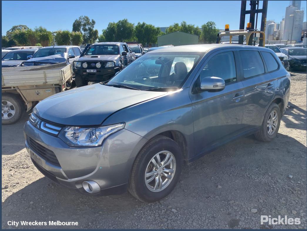 MITSUBISHI OUTLANDER RIGHT FRONT DOOR, ZJ, 10/2012 - 03/2015