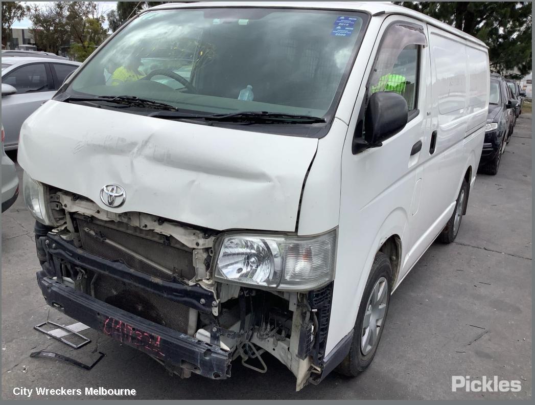 TOYOTA HIACE LEFT HEADLAMP, TRH/KDH, LWB/SWB, LENS# 26-118, 03/2005 - 08/2010