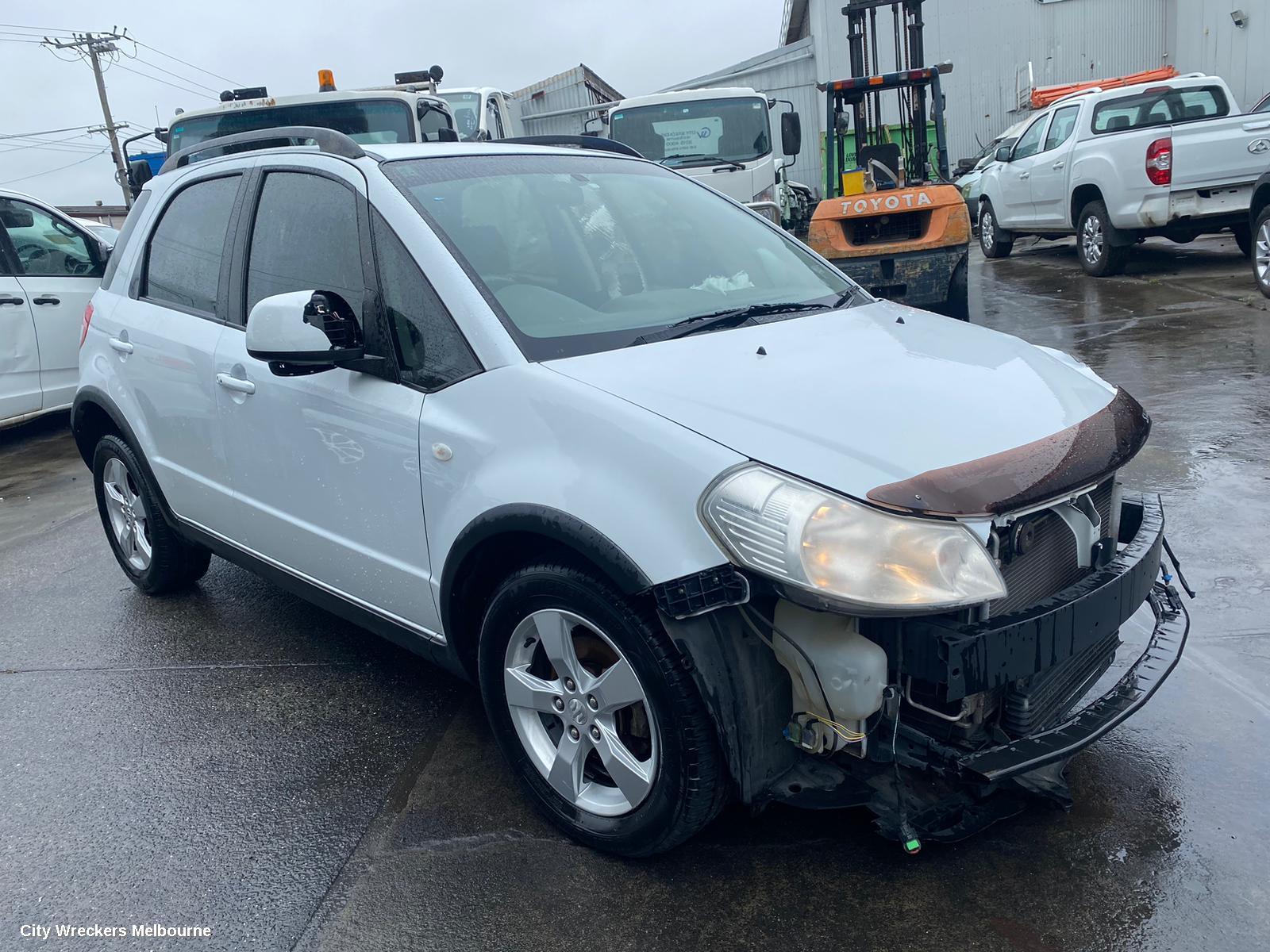 SUZUKI SX4 GRILLE, RADIATOR GRILLE, HATCH, 01/2010 - 08/2012