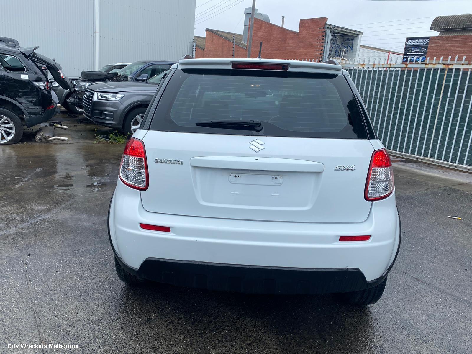 SUZUKI SX4 GRILLE, RADIATOR GRILLE, HATCH, 01/2010 - 08/2012