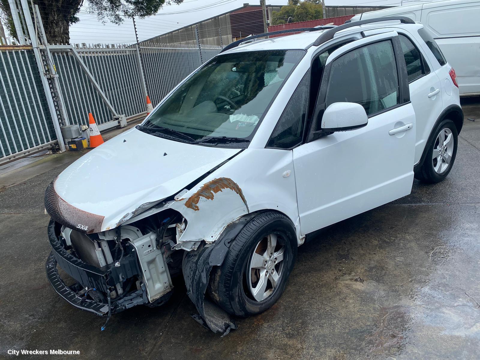 SUZUKI SX4 GRILLE, RADIATOR GRILLE, HATCH, 01/2010 - 08/2012