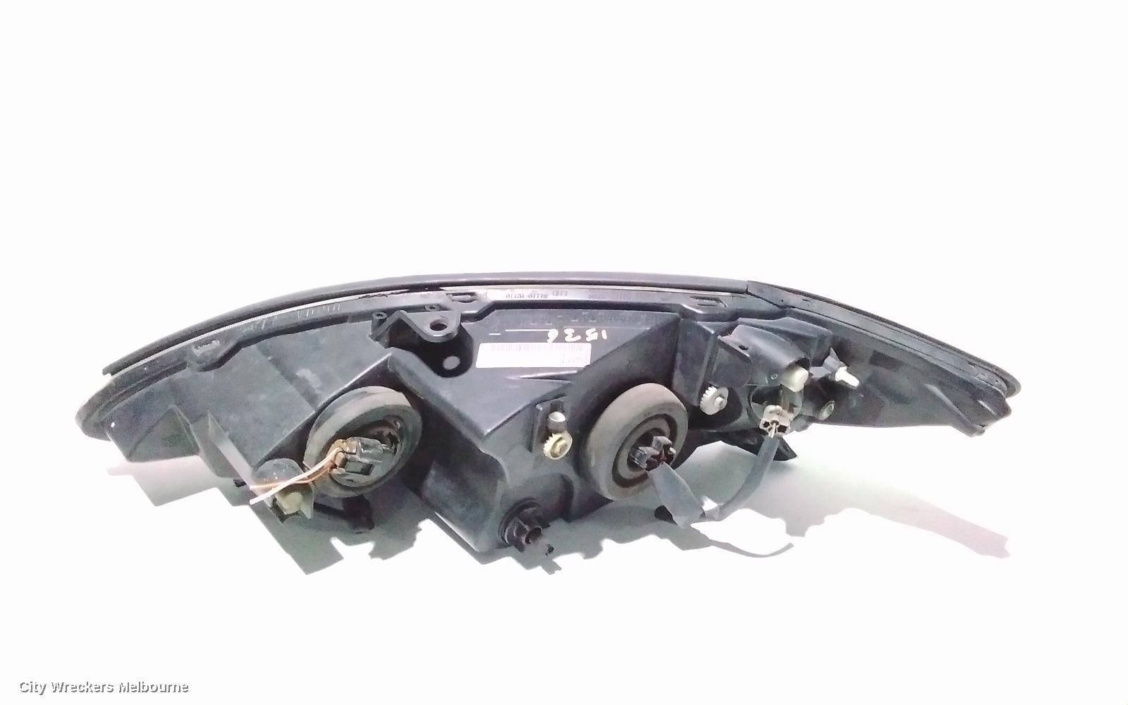TOYOTA CAMRY RIGHT HEADLAMP, SK36, SPORTIVO, BLACK INSERT TYPE, 08/2002 - 09/2004