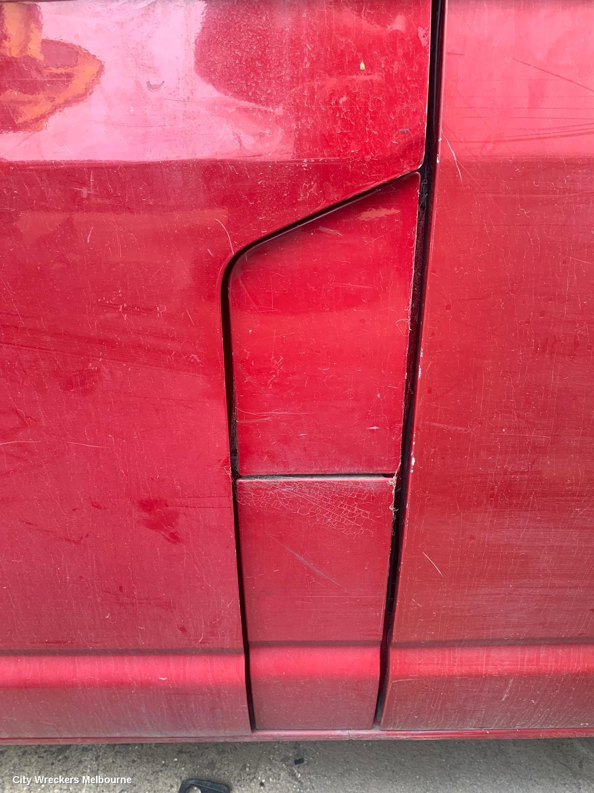 VOLKSWAGEN TRANSPORTER LEFT FRONT DOOR WINDOW, T5, 08/2004 - 06/2015