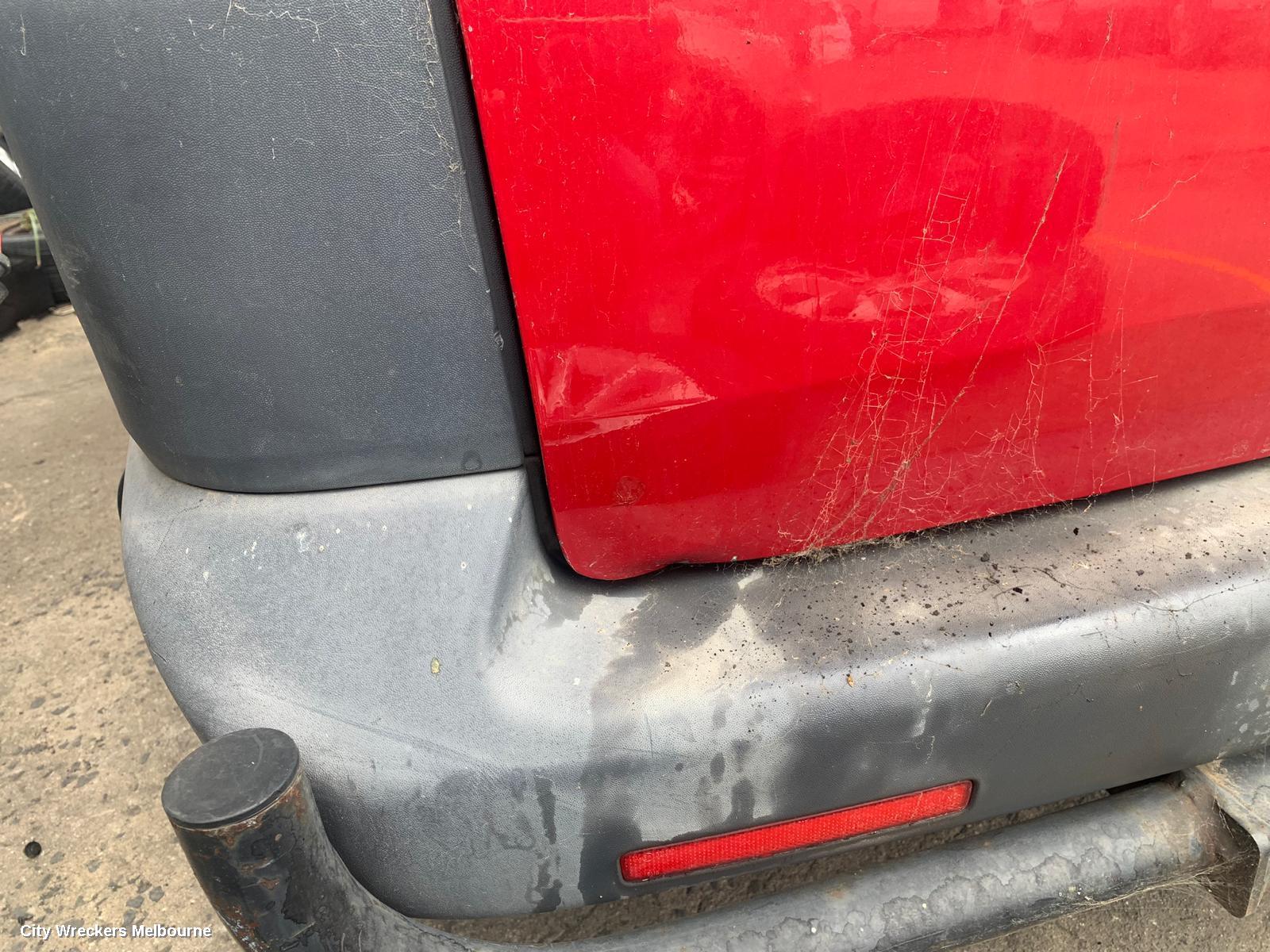 VOLKSWAGEN TRANSPORTER LEFT FRONT DOOR WINDOW, T5, 08/2004 - 06/2015