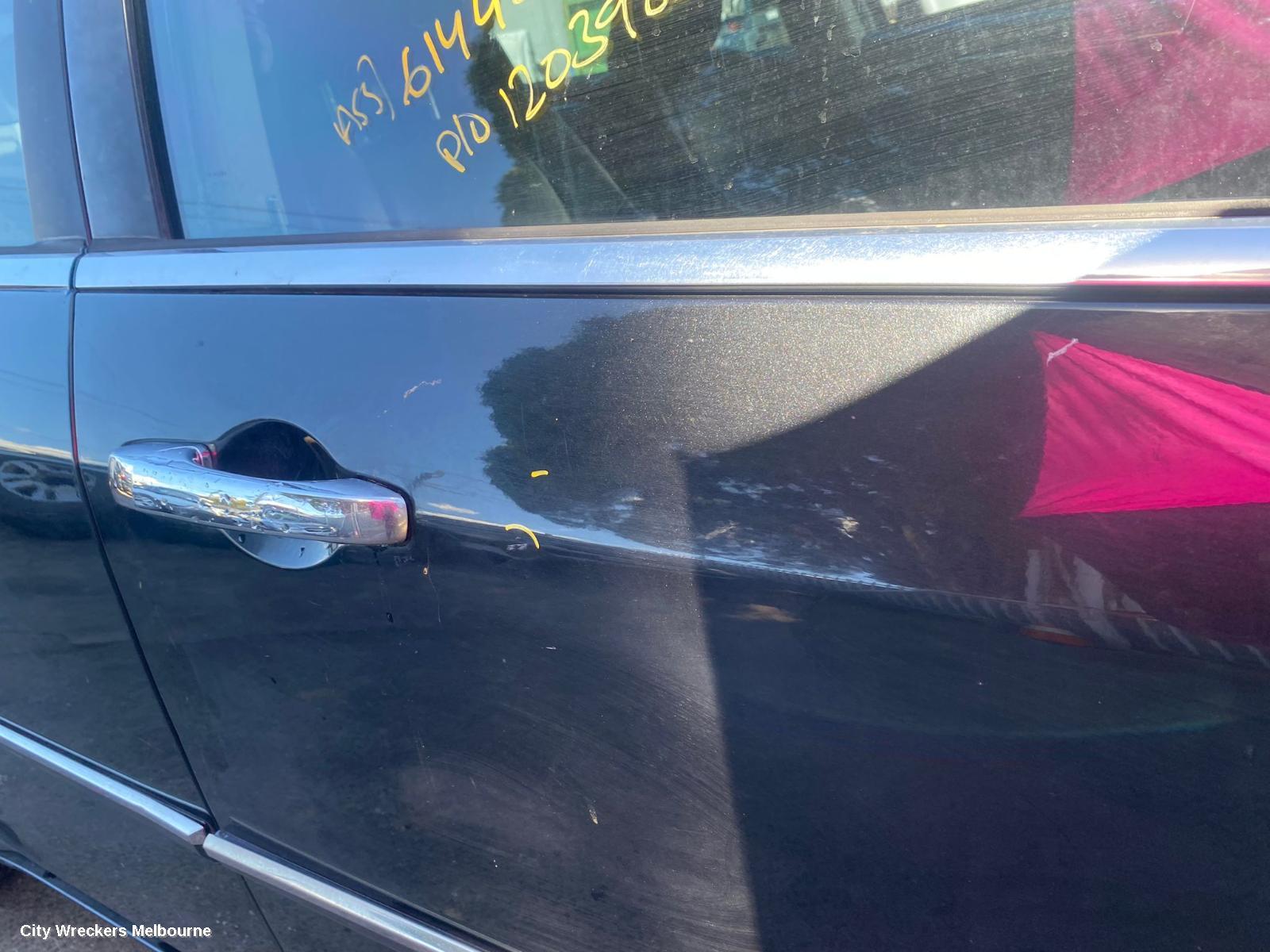CHRYSLER 300C RIGHT REAR DOOR, 11/2005 - 12/2011