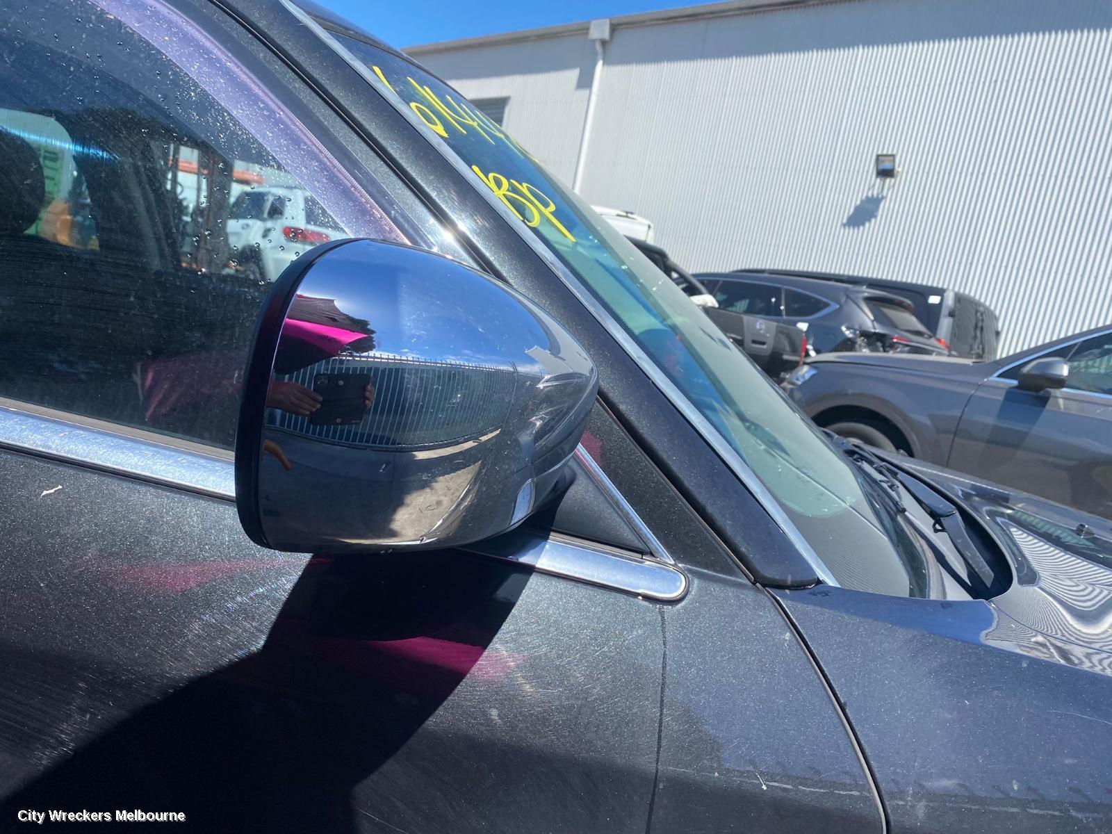 CHRYSLER 300C RIGHT REAR DOOR, 11/2005 - 12/2011