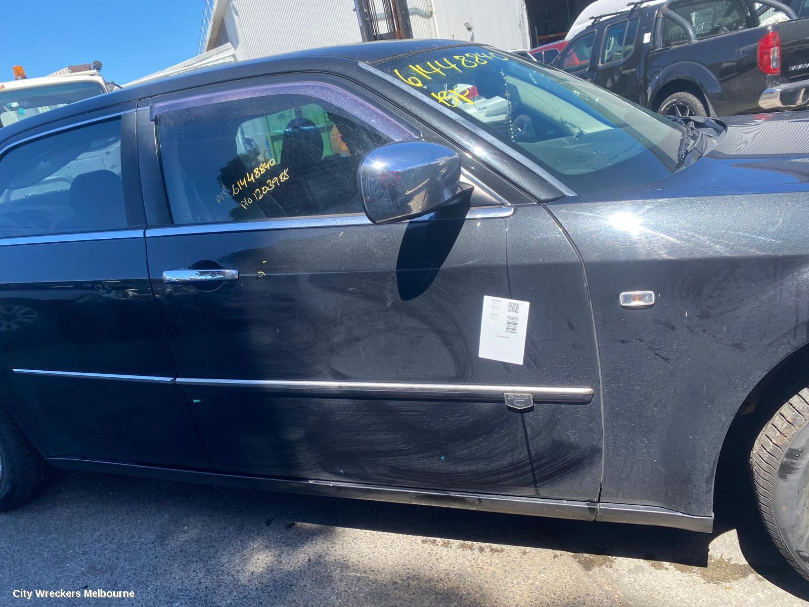 CHRYSLER 300C RIGHT REAR DOOR, 11/2005 - 12/2011