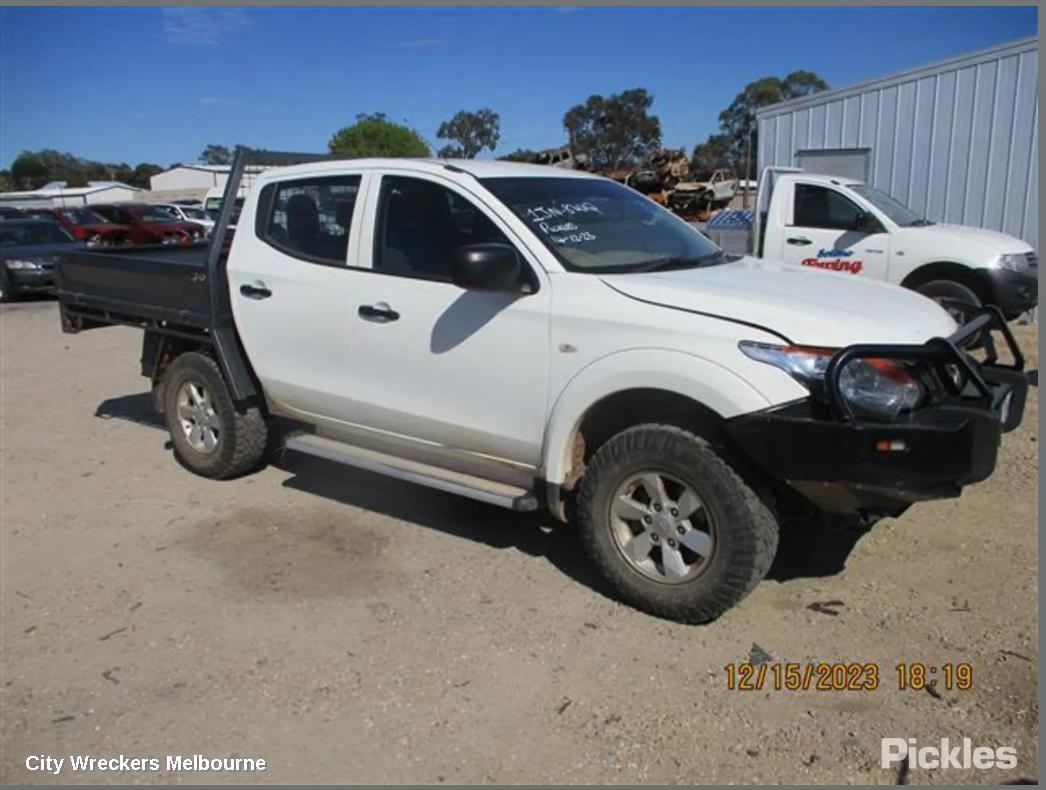 MITSUBISHI TRITON LEFT FRONT HUB ASSEMBLY, ML-MN-MQ, 4WD, ABS TYPE, 07/2006 - 10/2018