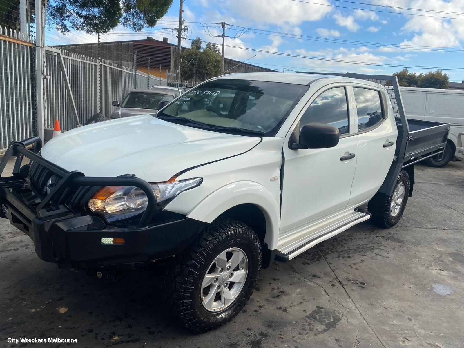 MITSUBISHI TRITON LEFT FRONT HUB ASSEMBLY, ML-MN-MQ, 4WD, ABS TYPE, 07/2006 - 10/2018
