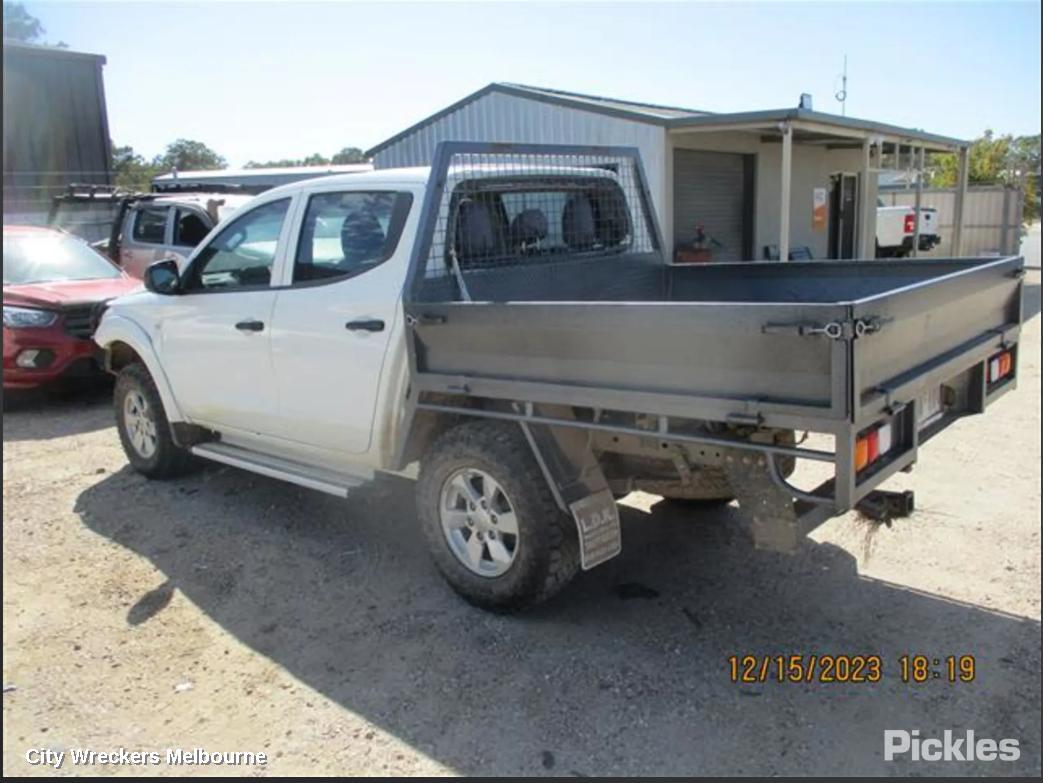 MITSUBISHI TRITON LEFT FRONT HUB ASSEMBLY, ML-MN-MQ, 4WD, ABS TYPE, 07/2006 - 10/2018