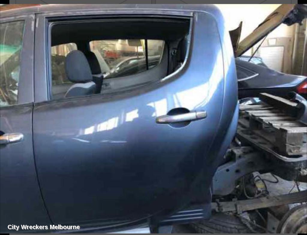 MITSUBISHI TRITON RIGHT REAR DOOR, MN, DUAL CAB, NON MOULD TYPE, 08/2009 - 04/2015