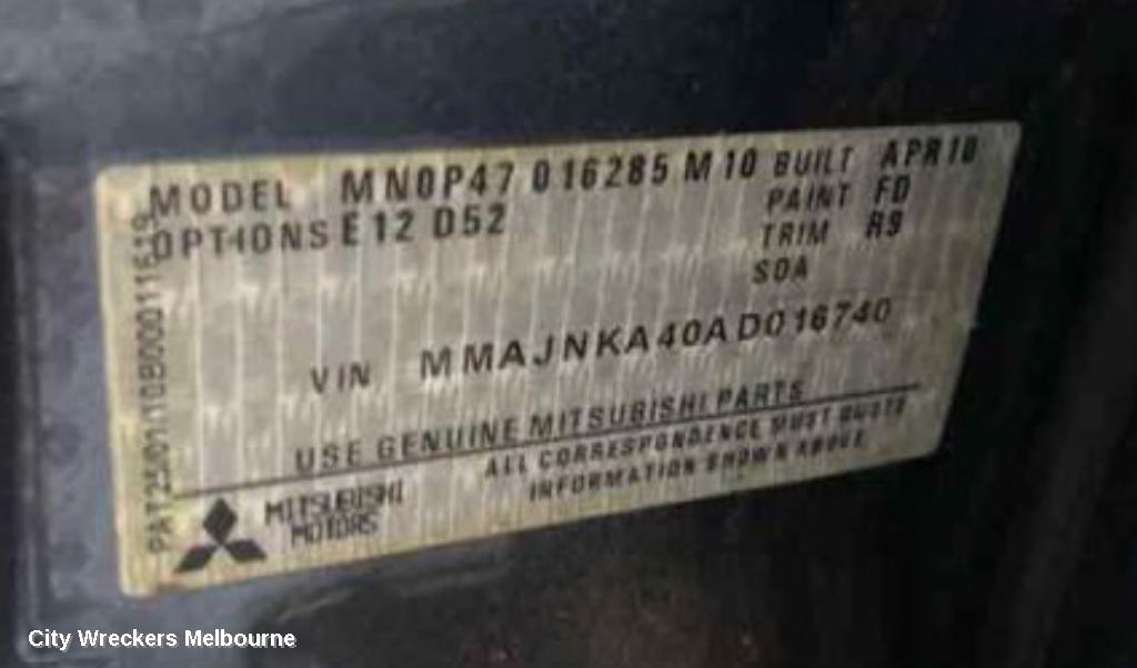 MITSUBISHI TRITON RIGHT REAR DOOR, MN, DUAL CAB, NON MOULD TYPE, 08/2009 - 04/2015