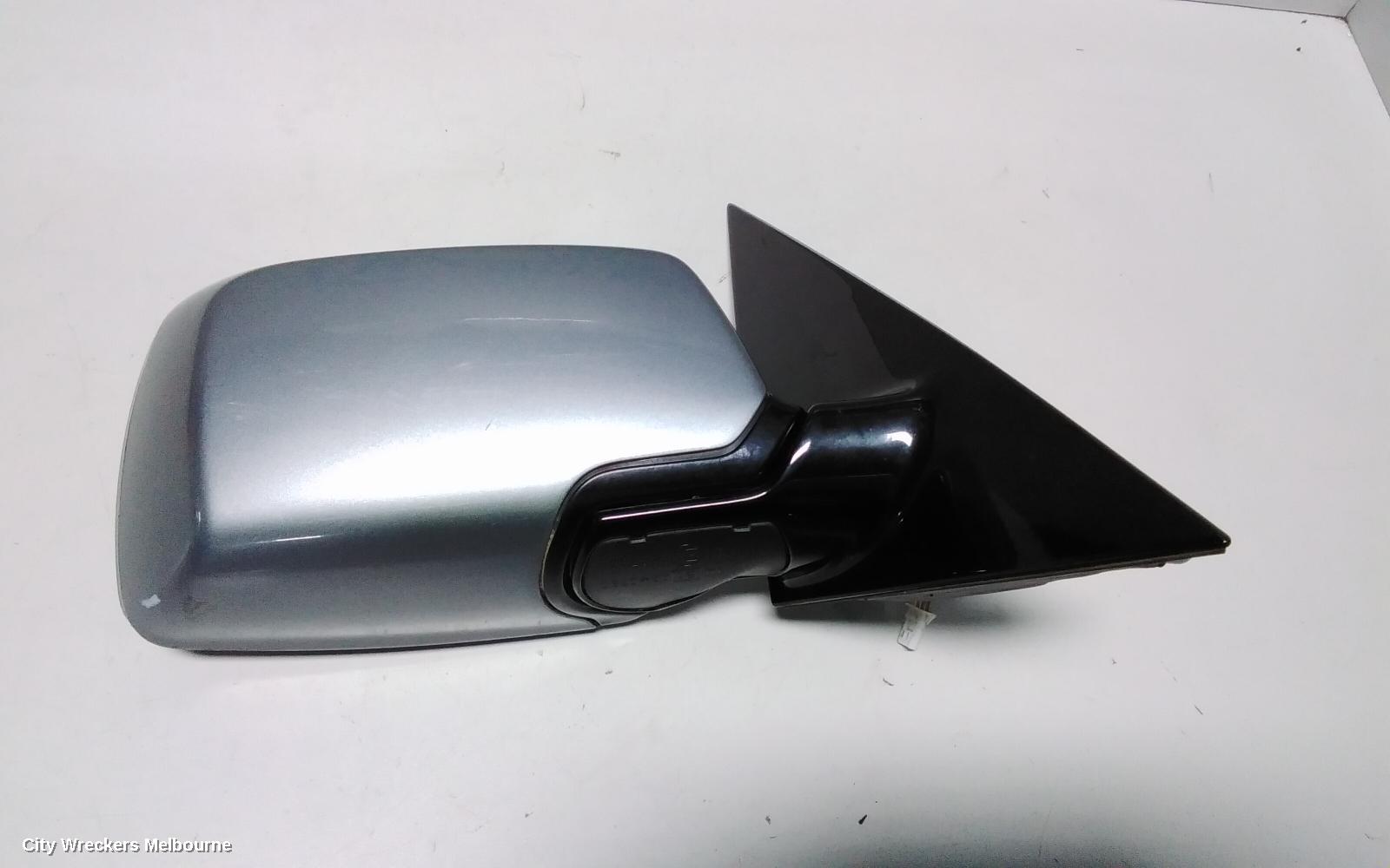 BMW X3 RIGHT DOOR MIRROR, MANUAL FOLD, NON MEMORY, AUTO DIP, GLOSS BLACK LINE, M PACK, E83, 06/2004 - 08/2009