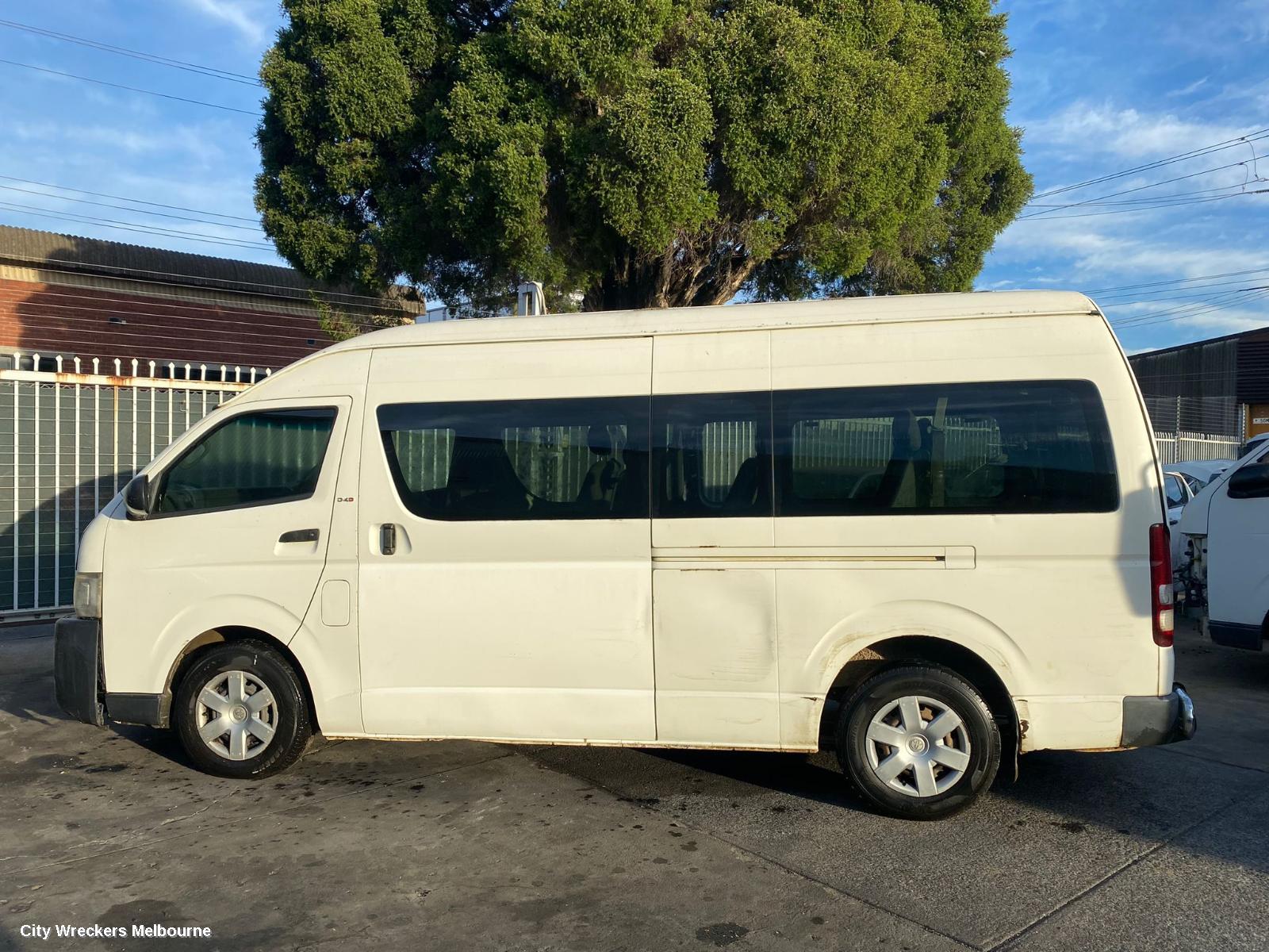 TOYOTA HIACE RIGHT GUARD, TRH/KDH, CORNER PANEL, 03/2005 - 04/2019