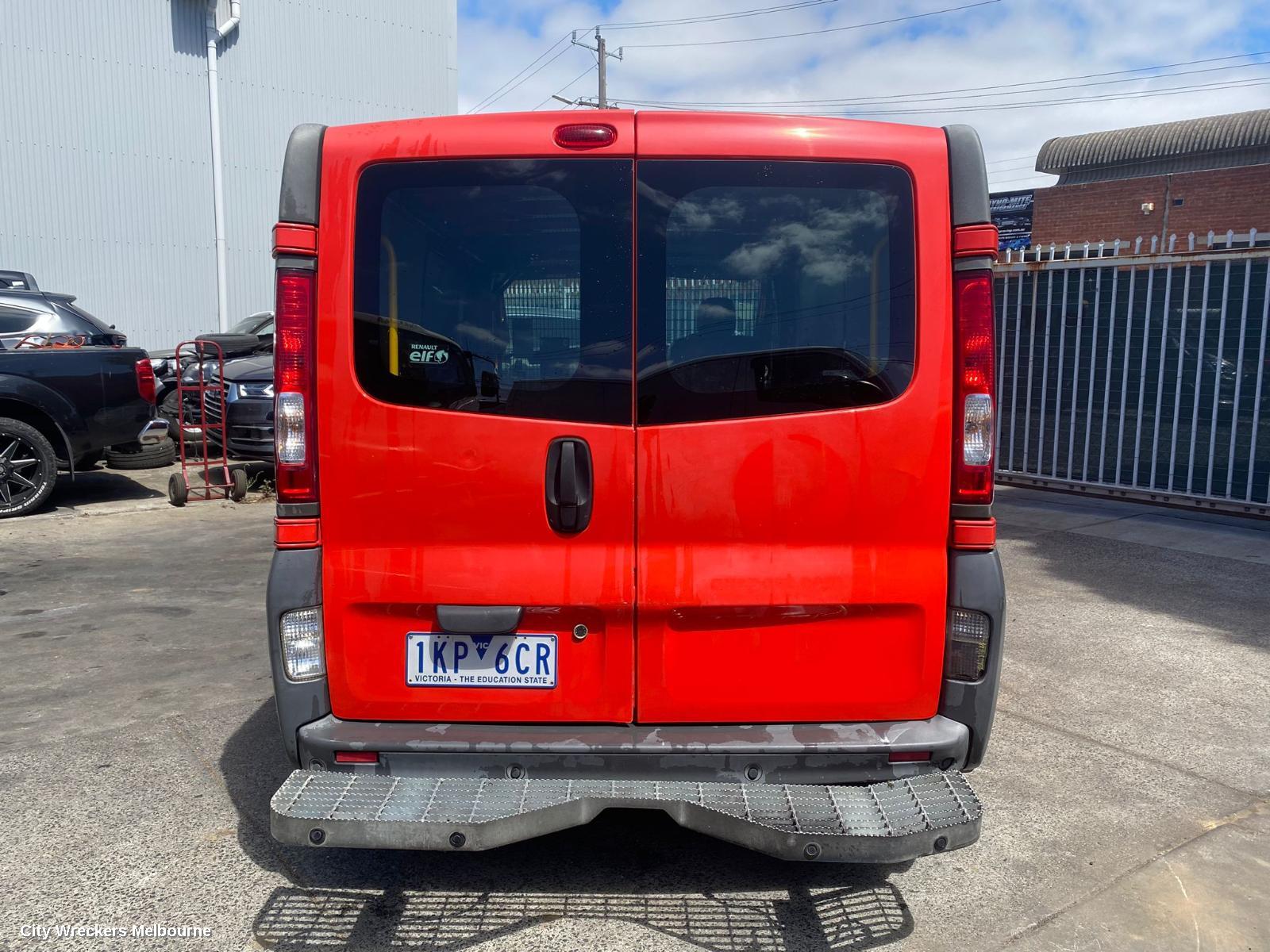 RENAULT TRAFIC RIGHT HEADLAMP, X82, HALOGEN TYPE, 01/2015 - 09/2022