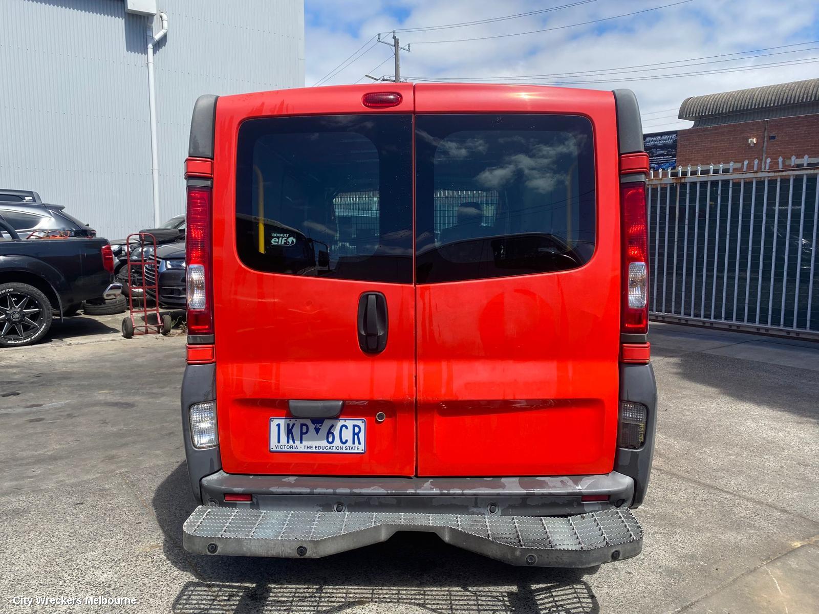 RENAULT TRAFIC RIGHT HEADLAMP, X82, HALOGEN TYPE, 01/2015 - 09/2022