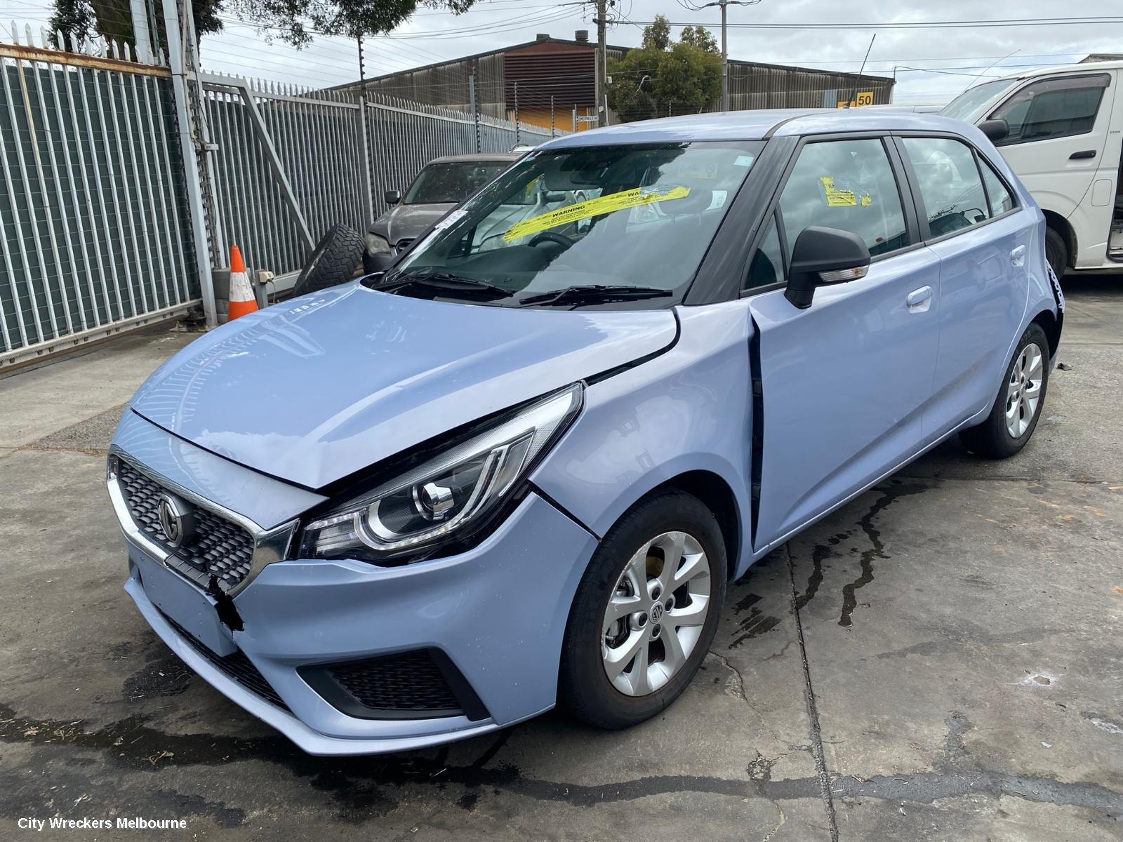 MG MG3 FRONT SEAT, LH FRONT, GREY/CHECKERED CLOTH, SZP1, 07/2016 ONWARDS
