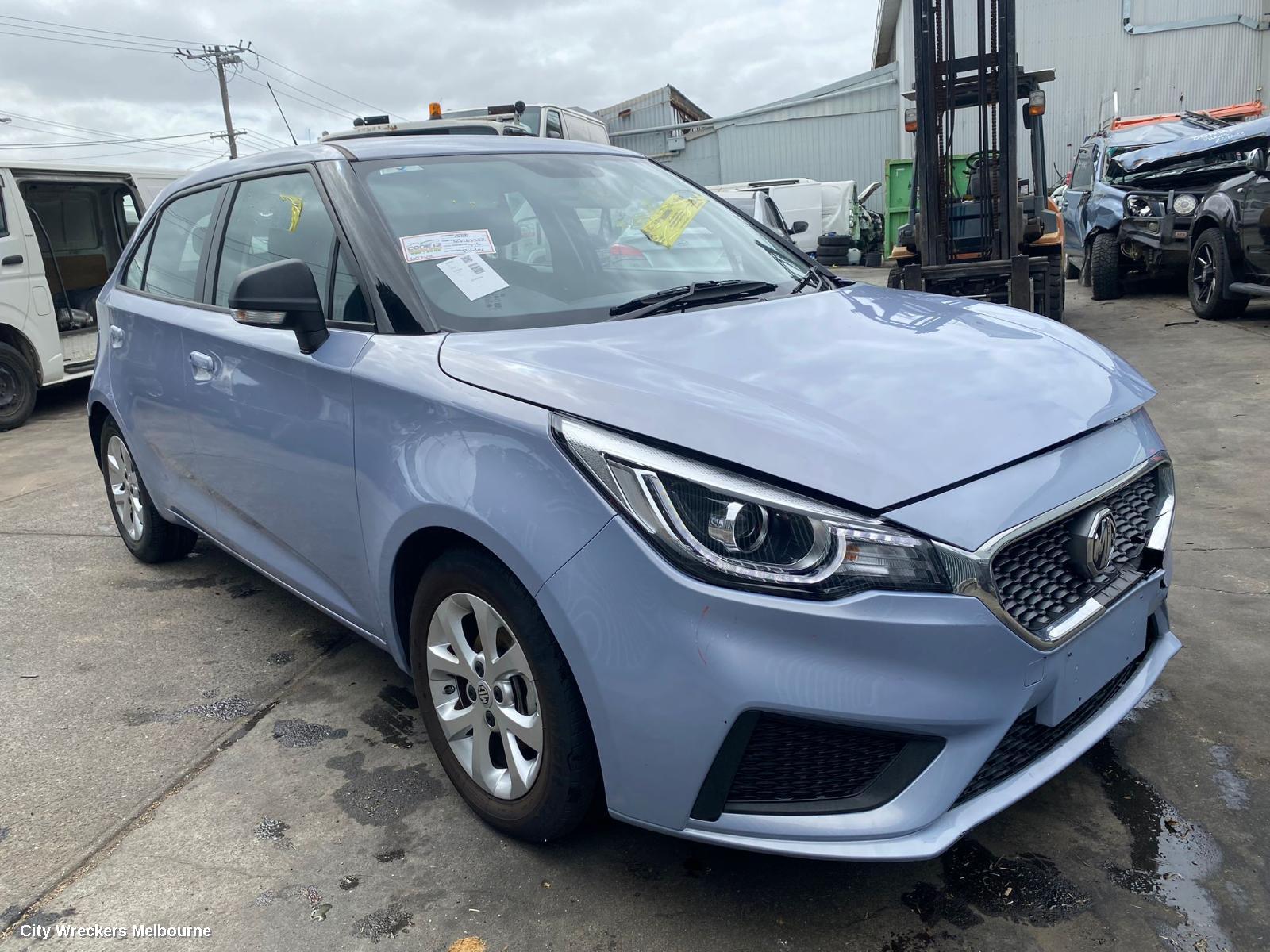 MG MG3 FRONT SEAT, LH FRONT, GREY/CHECKERED CLOTH, SZP1, 07/2016 ONWARDS