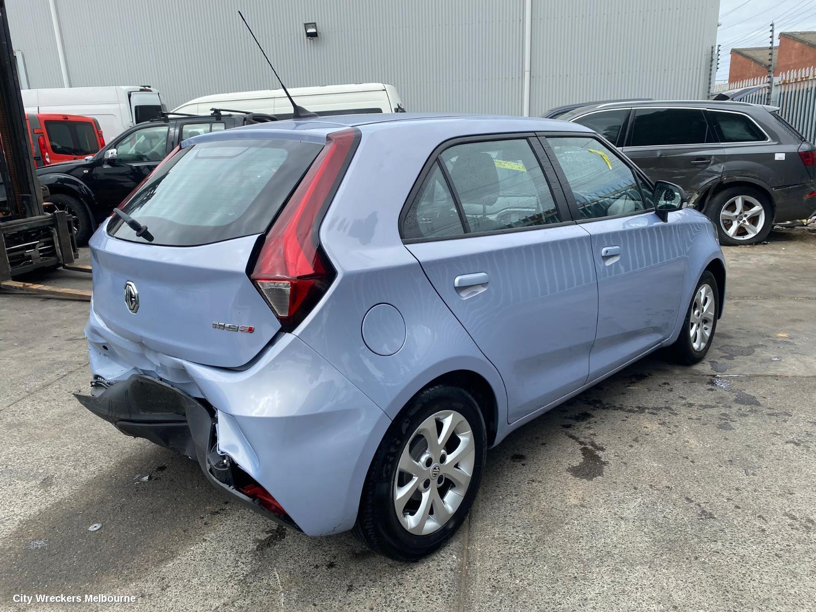 MG MG3 FRONT SEAT, LH FRONT, GREY/CHECKERED CLOTH, SZP1, 07/2016 ONWARDS