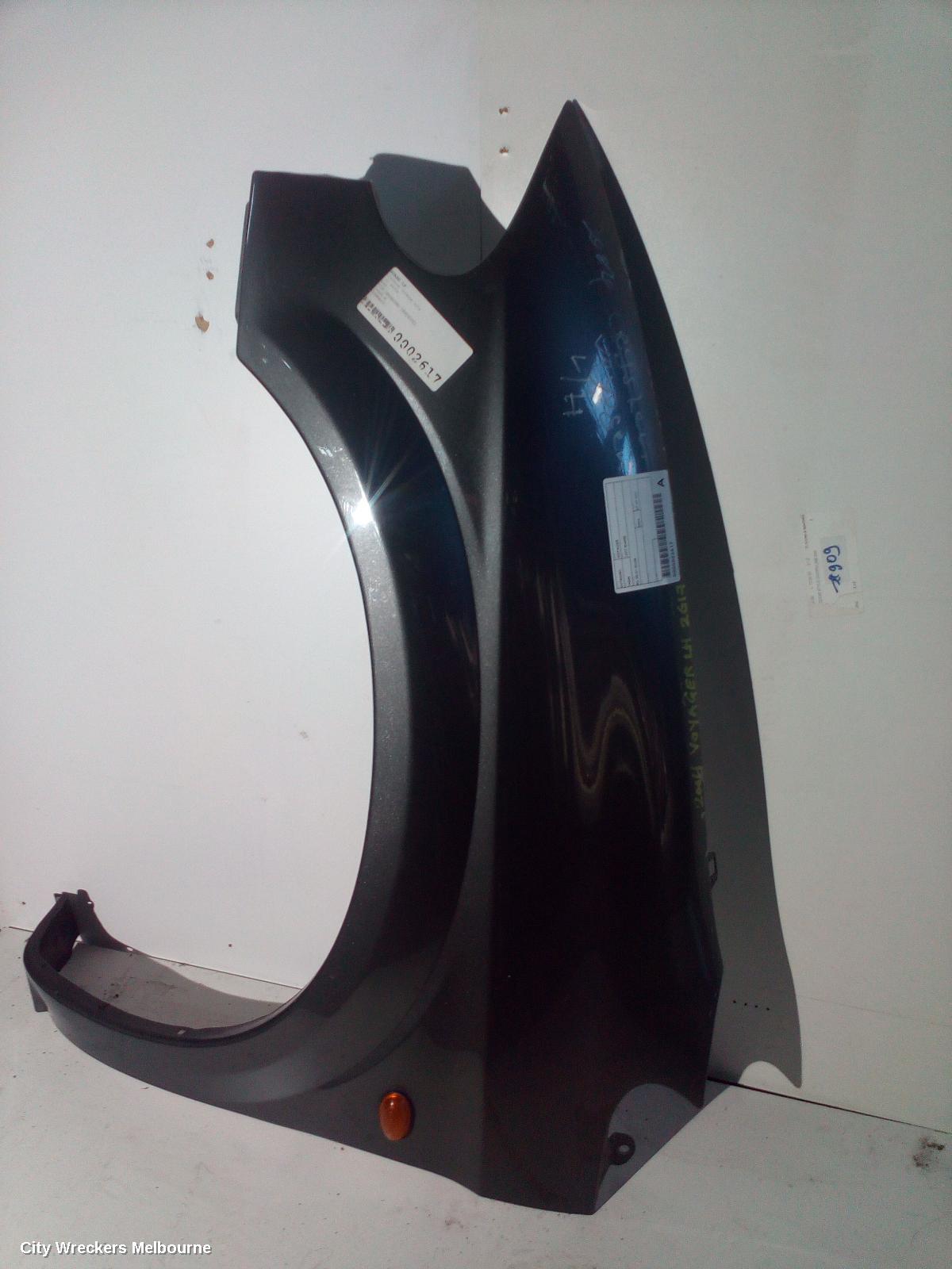 CHRYSLER VOYAGER LEFT GUARD, RS, 05/2001 - 02/2008