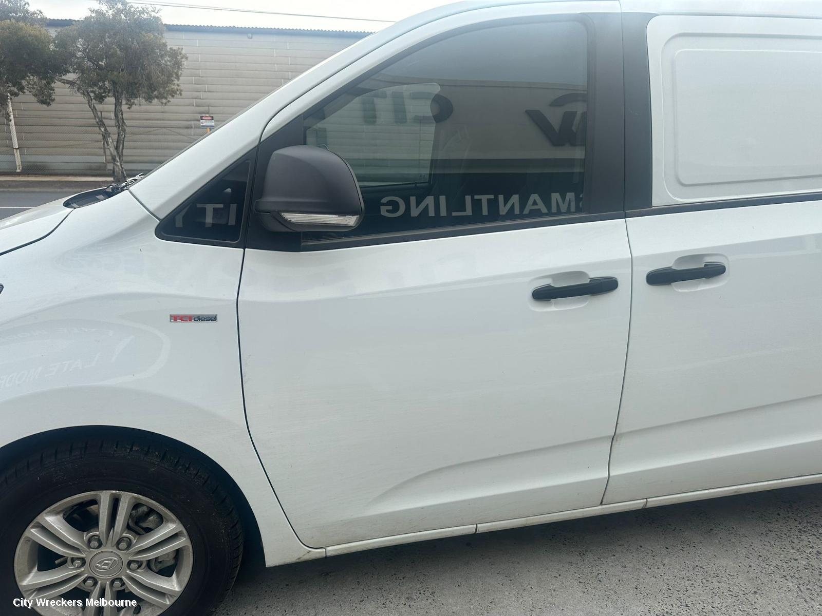 LDV G10 FRONT SEAT, LH FRONT, SV7C, VAN, LEATHER, 04/2015 ONWARDS