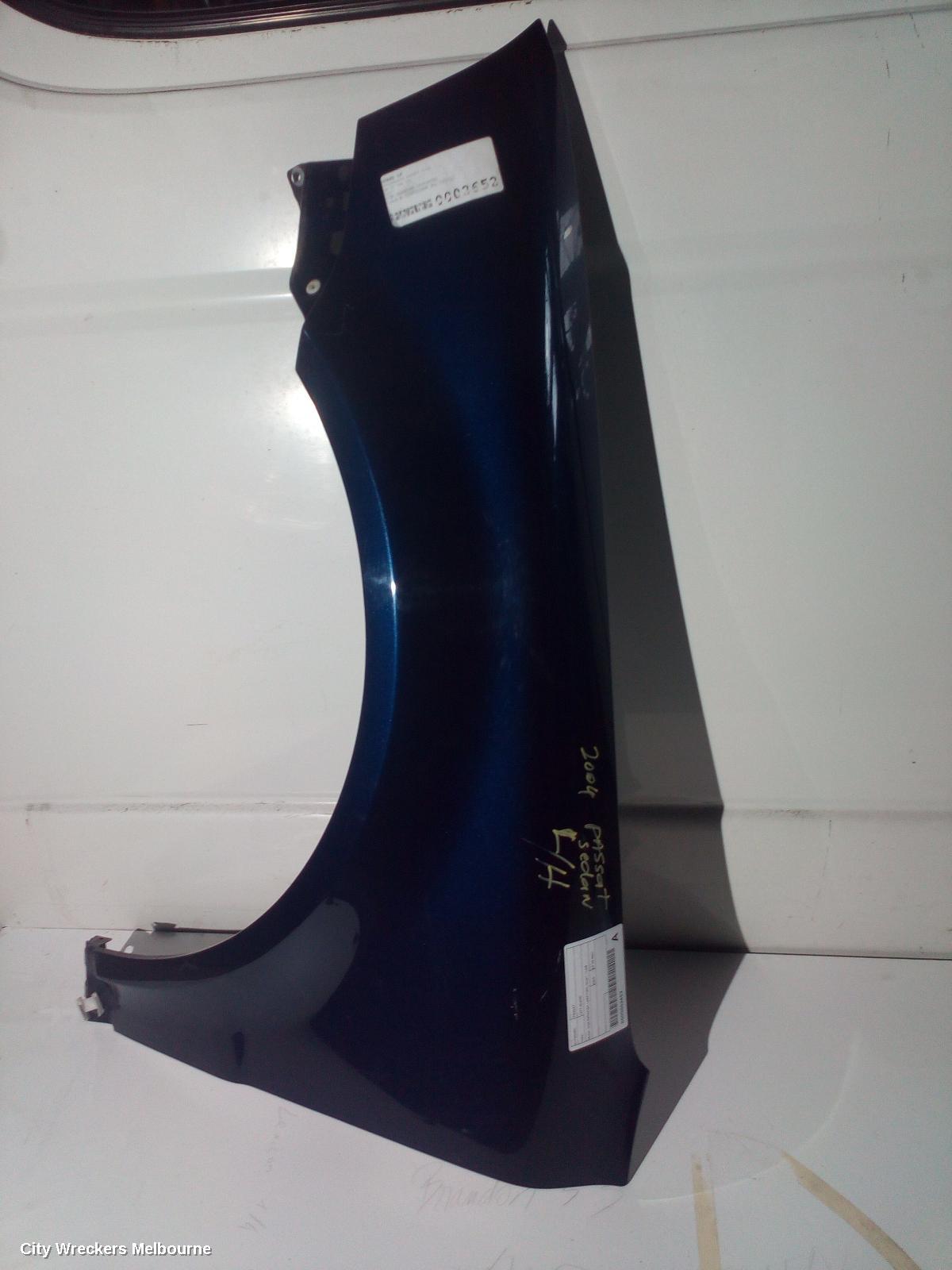 VOLKSWAGEN PASSAT LEFT GUARD, 3B/GP, NON REPEATER LAMP TYPE, 02/2001 - 11/2005