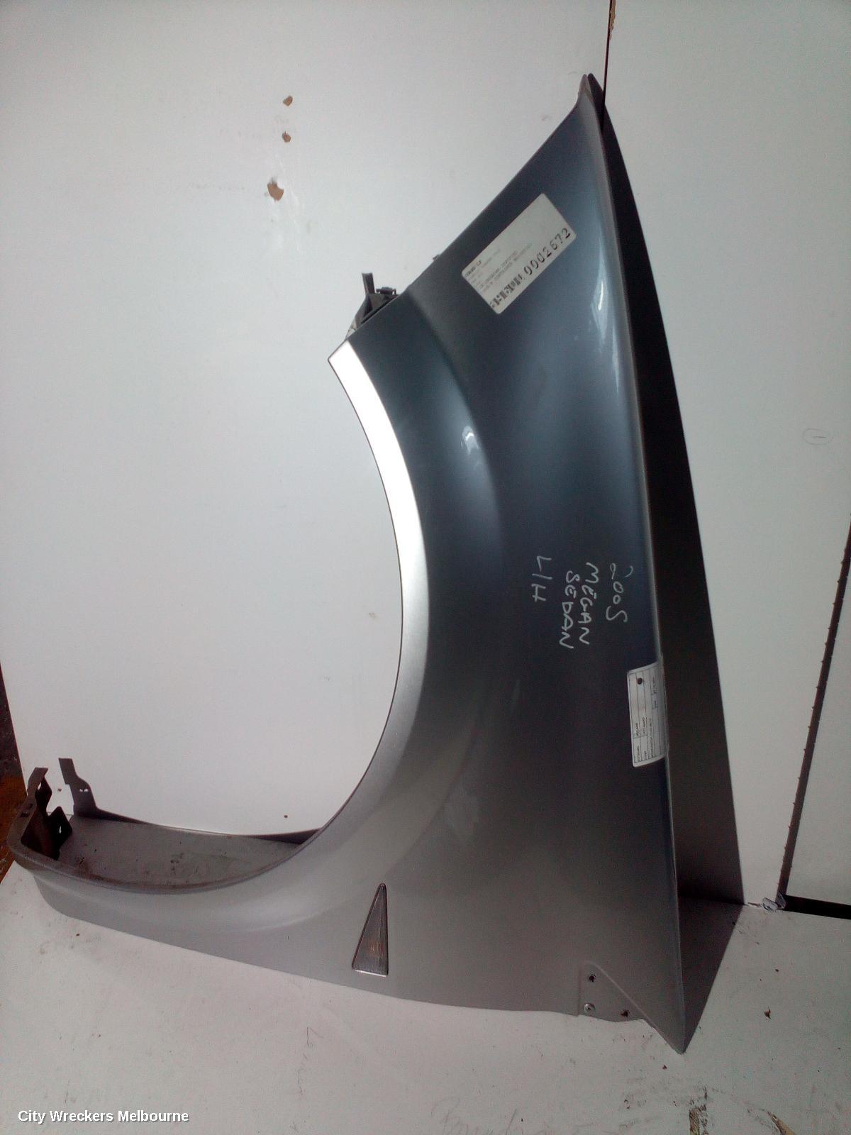 RENAULT MEGANE LEFT GUARD, SEDAN/HATCH 12/2003 - 08/2010