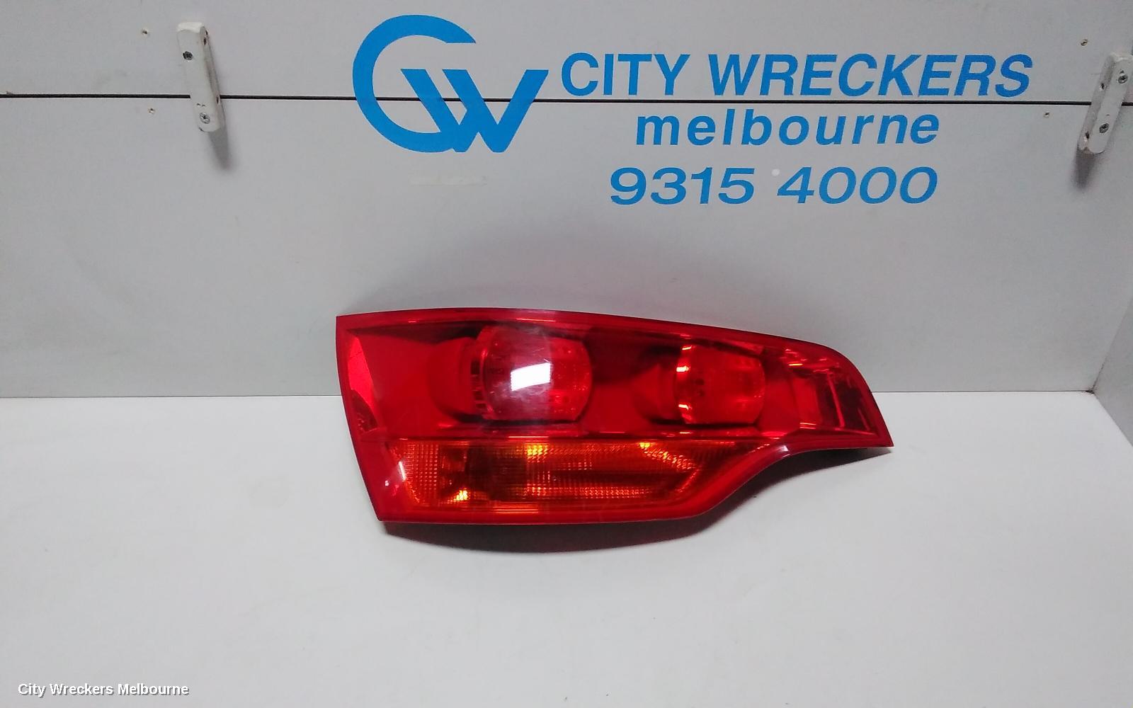 AUDI Q7 LEFT TAILLIGHT, 4L, IN TAILGATE, 09/2006 - 09/2009