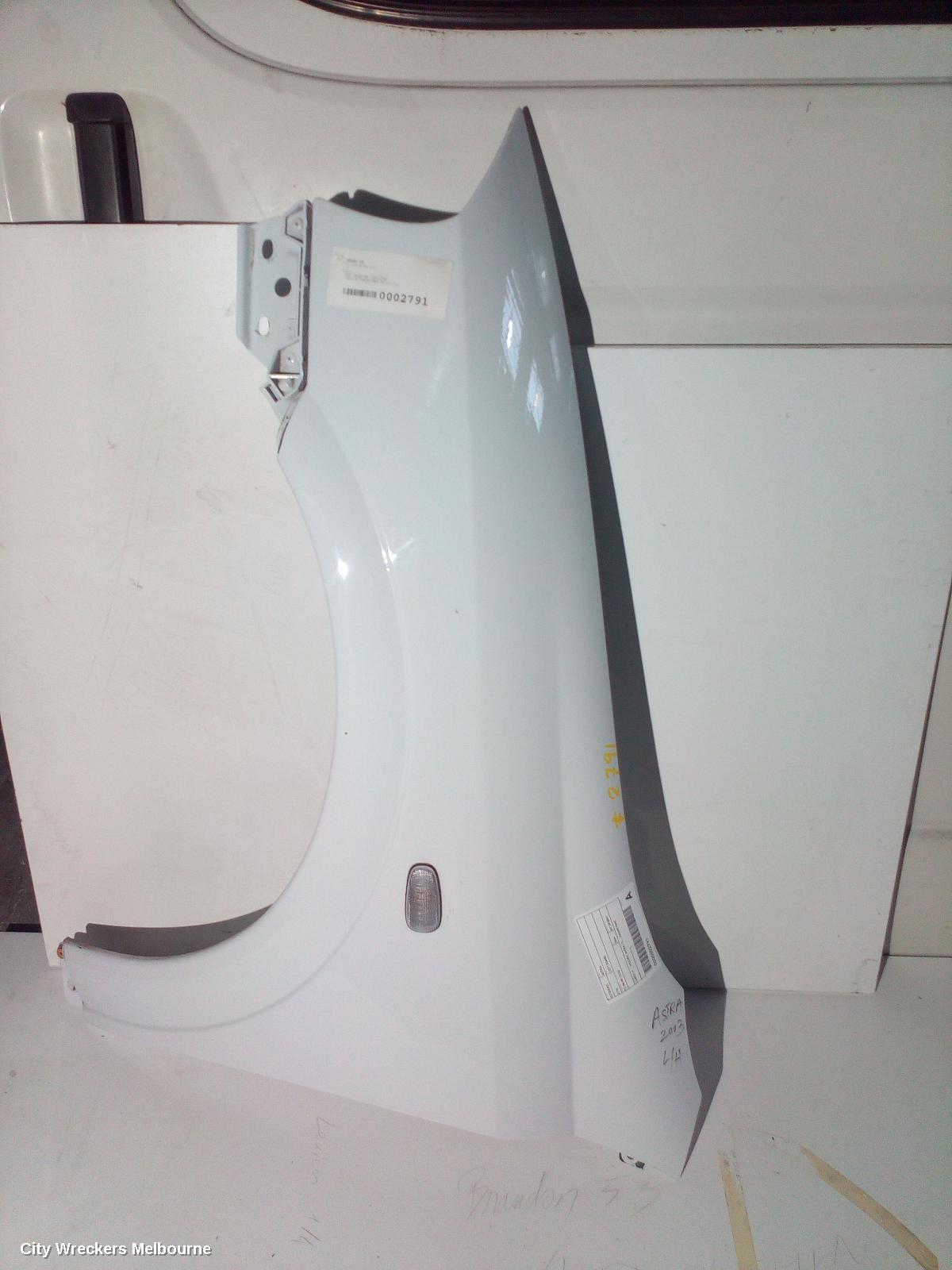 HOLDEN ASTRA LEFT GUARD, TS, 08/1998 - 10/2006