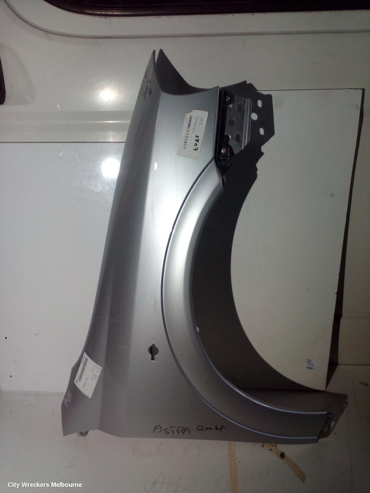 HOLDEN ASTRA RIGHT GUARD, TS, 08/1998 - 10/2006