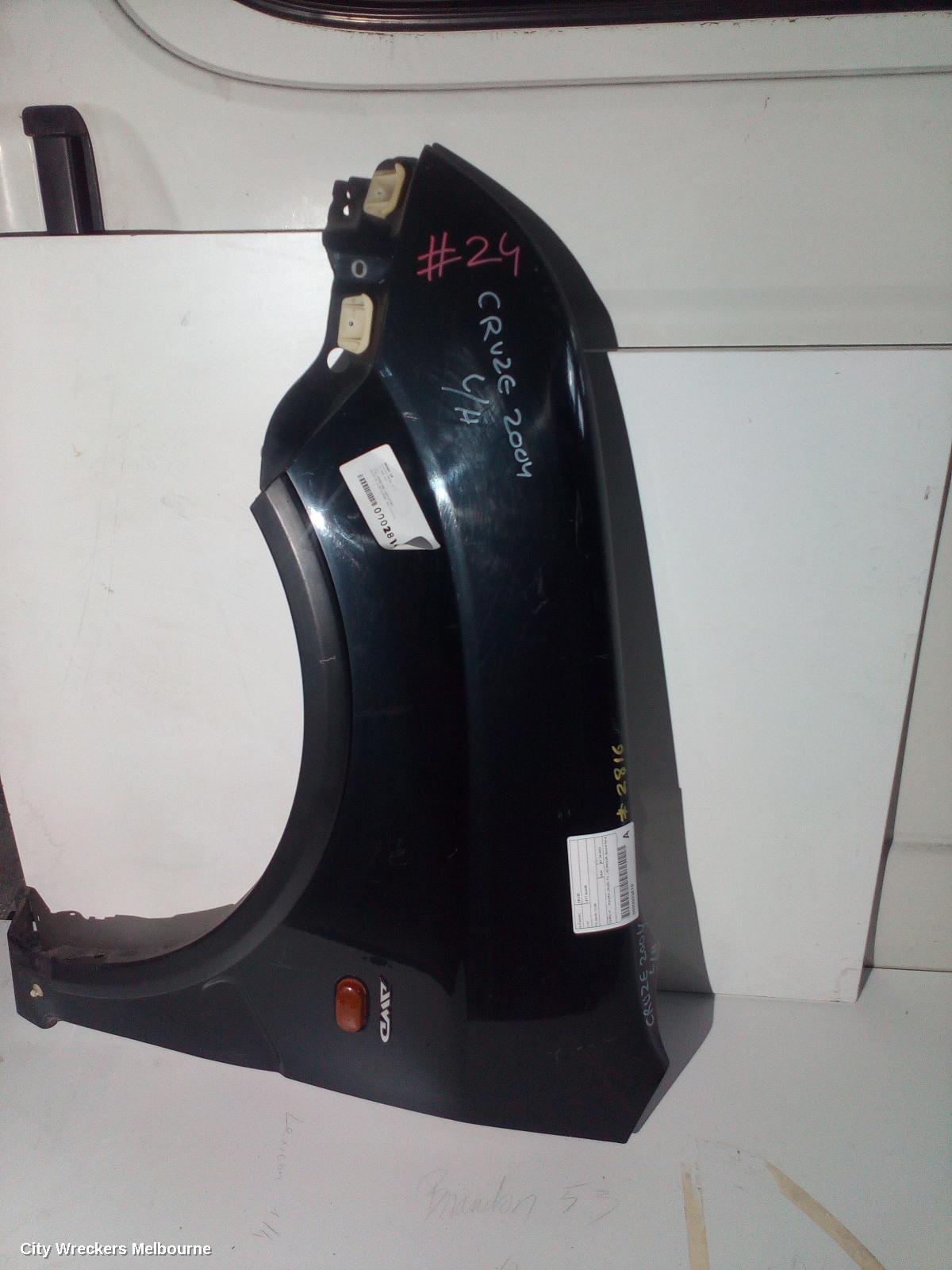 HOLDEN CRUZE LEFT GUARD, YG, 06/2002 - 12/2006