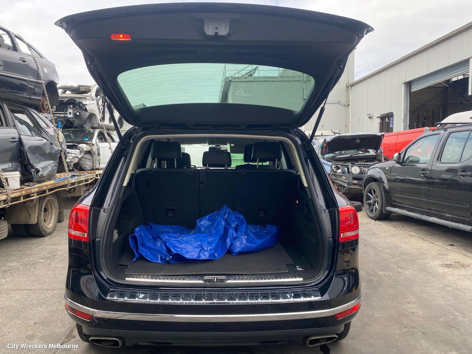 VOLKSWAGEN TOUAREG BONNET, 7P, 07/2011 - 04/2018