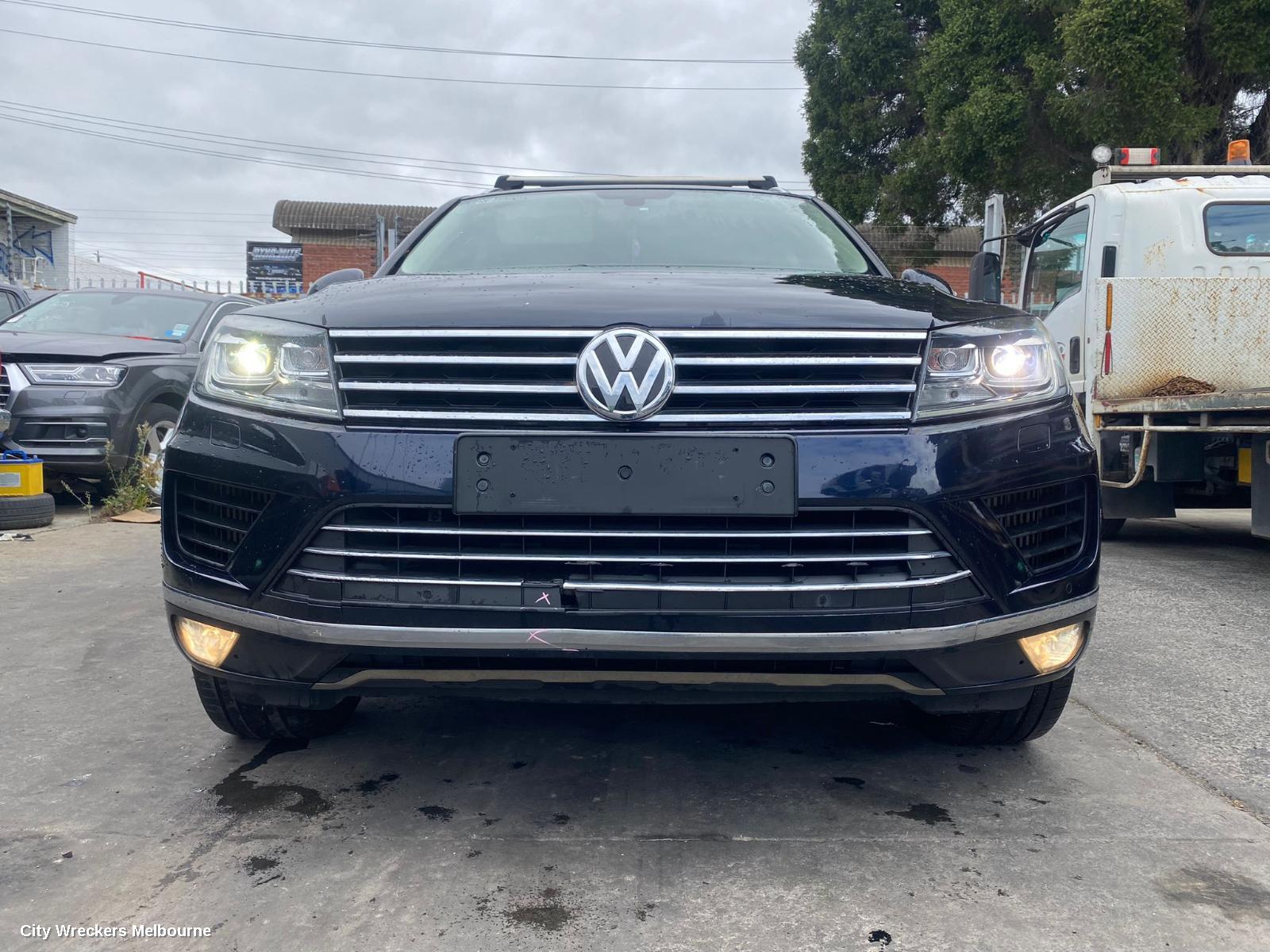 VOLKSWAGEN TOUAREG BONNET, 7P, 07/2011 - 04/2018