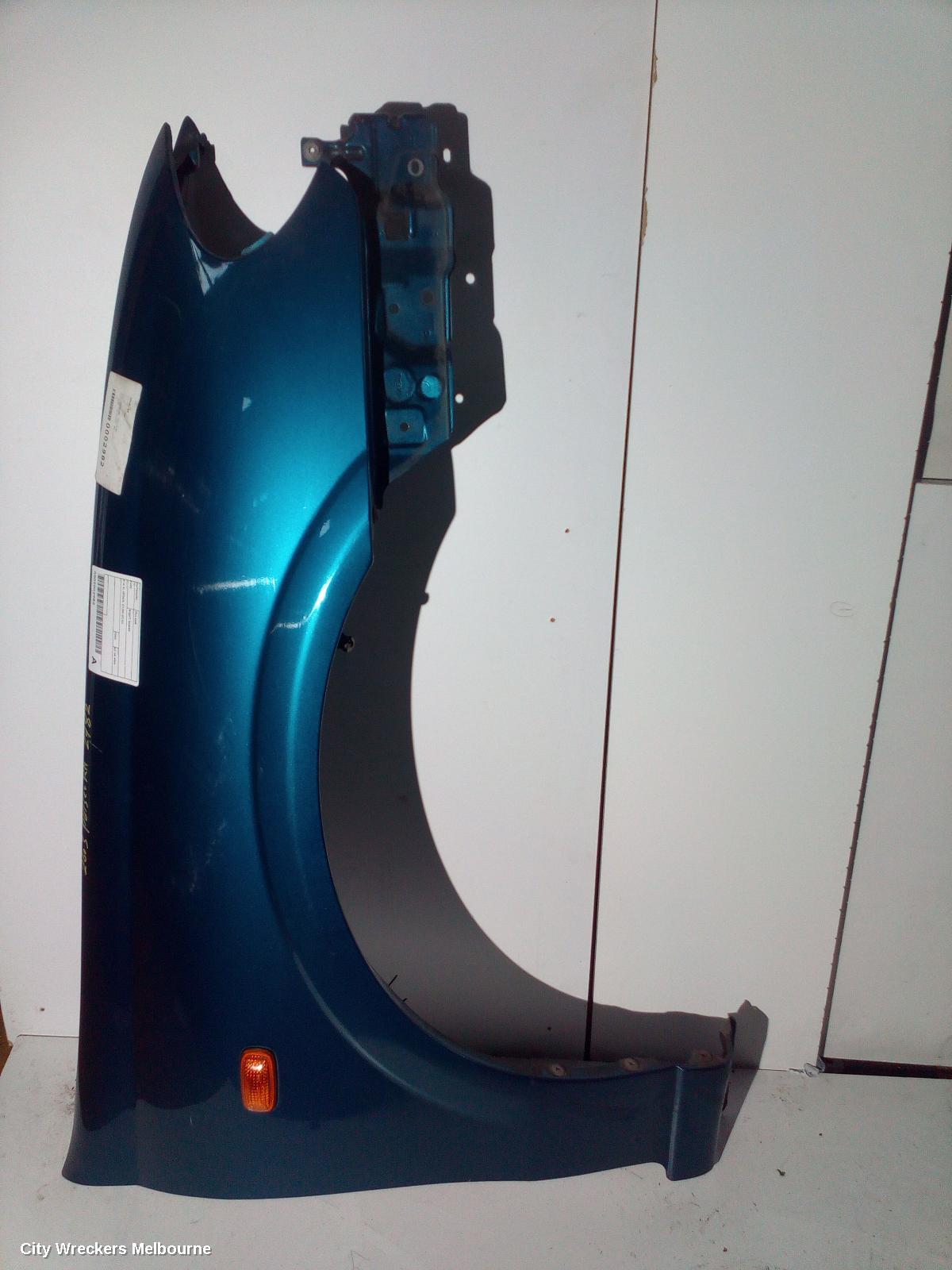 NISSAN PULSAR RIGHT GUARD, N16 SI, SEDAN, 07/2000 - 07/2003