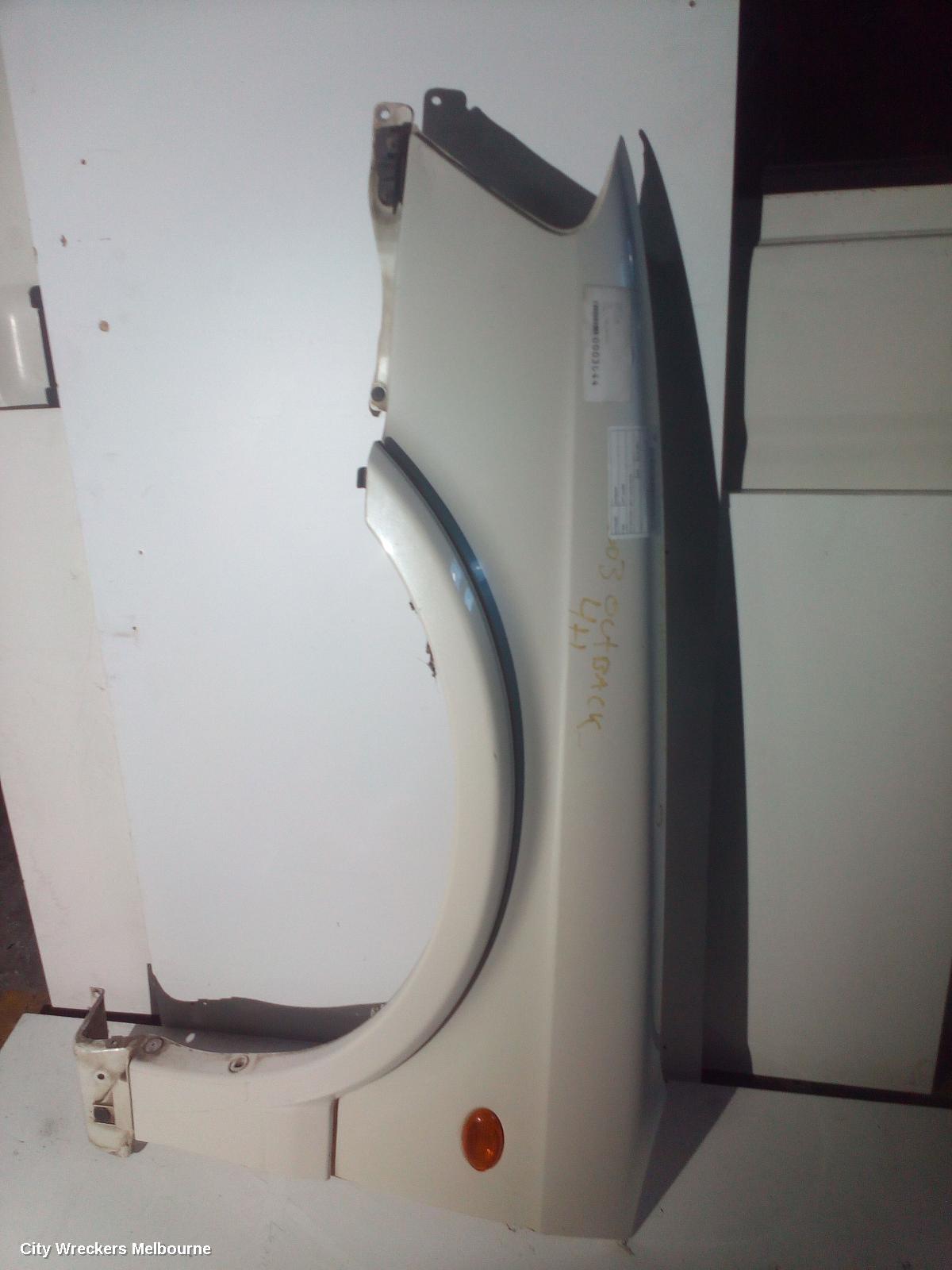 SUBARU OUTBACK LEFT GUARD, 4TH GEN EARLY (SER 1) 09/2003 - 08/2006