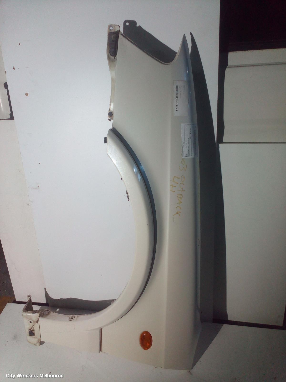 SUBARU OUTBACK LEFT GUARD, 4TH GEN EARLY (SER 1) 09/2003 - 08/2006