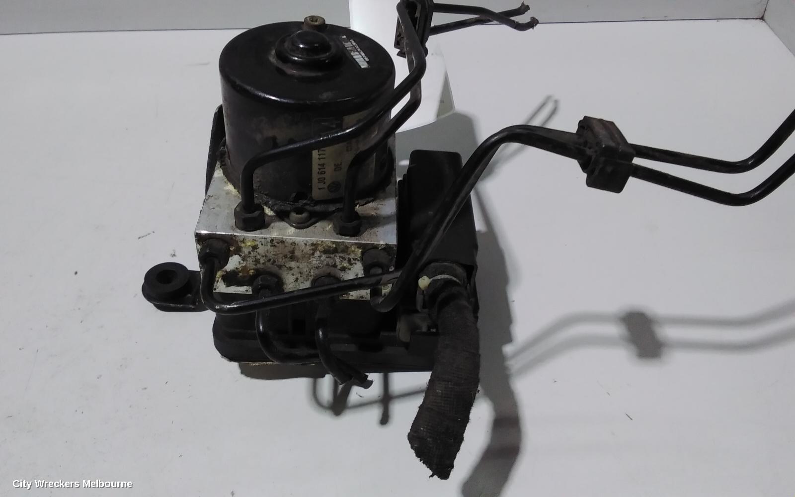 VOLKSWAGEN GOLF ABS PUMP/MODULATOR, GEN 4, ON PLASTIC MODULE P/N 1C0907379J, 09/1998 - 06/2004