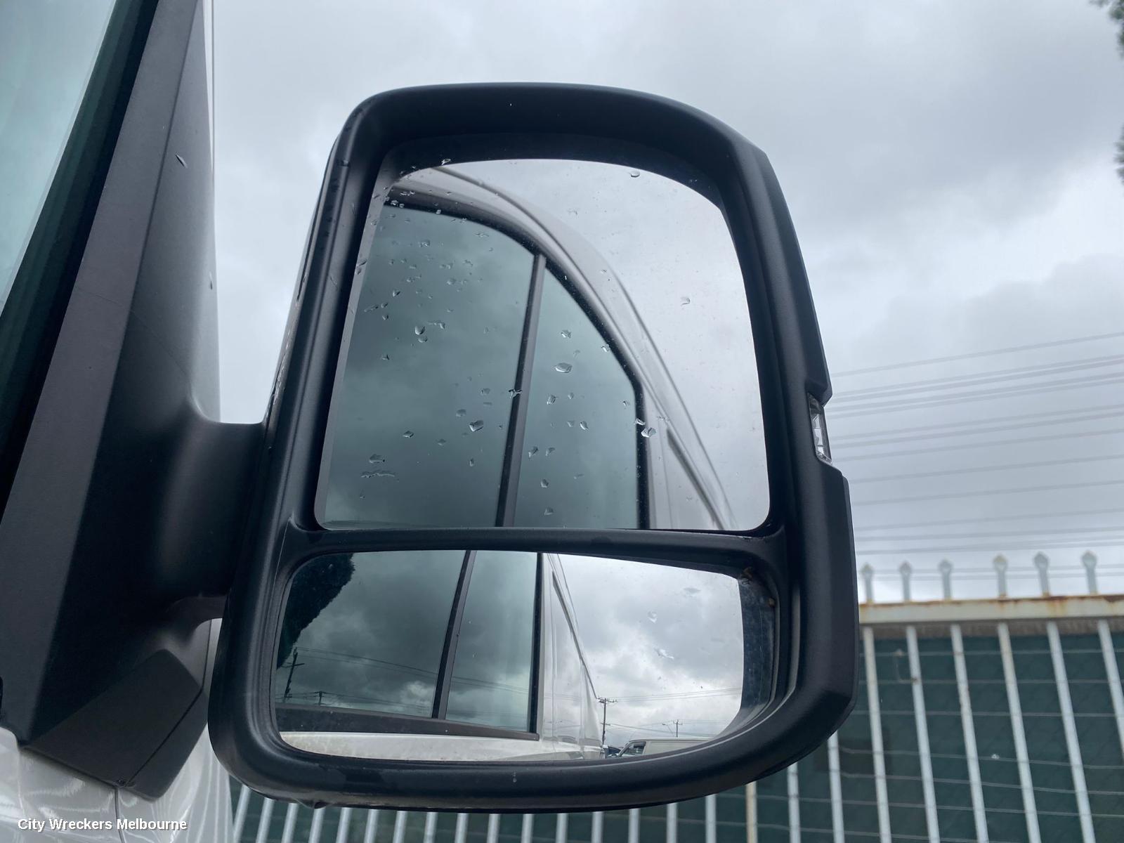 VOLKSWAGEN CRAFTER LEFT HEADLAMP, SY1, HALOGEN TYPE, 08/2017 ONWARDS