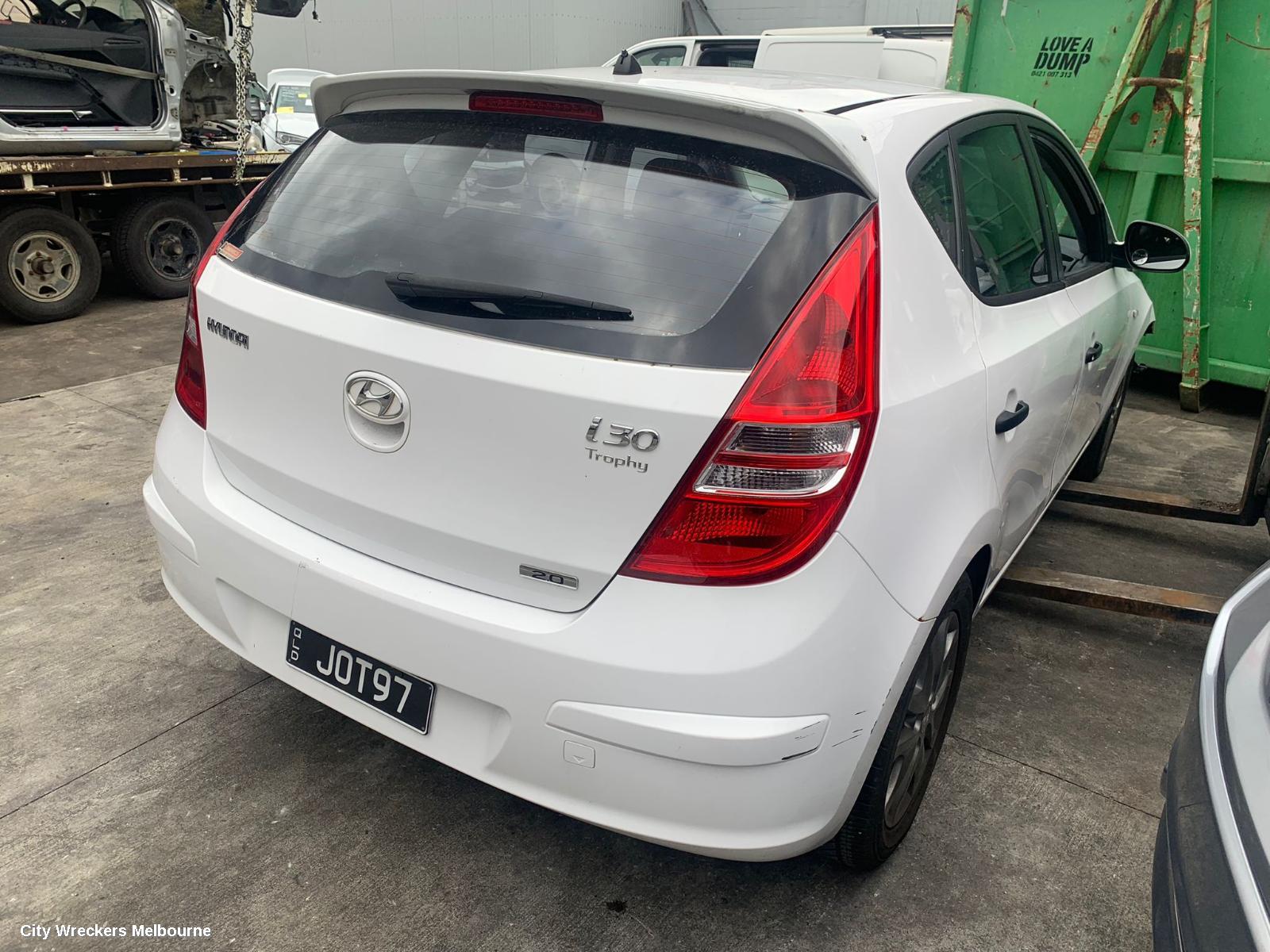 HYUNDAI I30 LEFT TAILLIGHT, FD, HATCH, 09/2007 - 04/2012