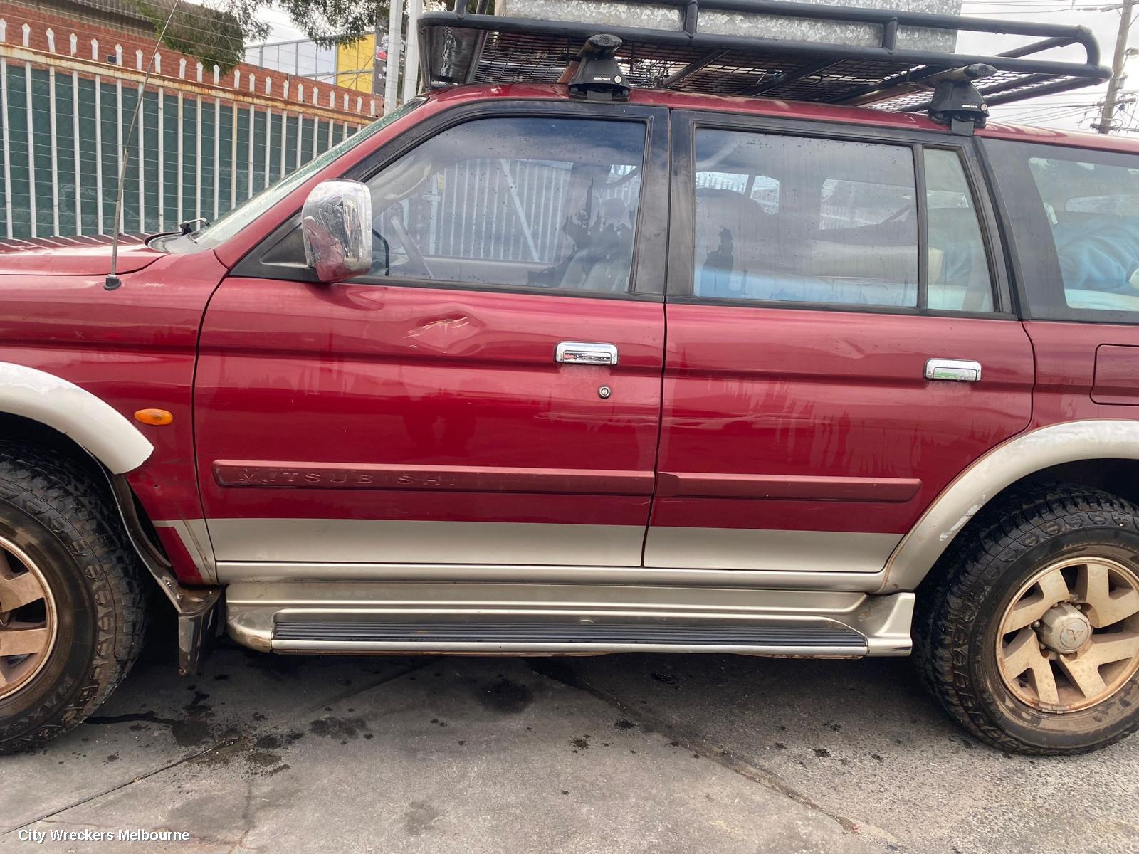 MITSUBISHI CHALLENGER RIGHT TAILLIGHT, PA, 09/2000 - 05/2004