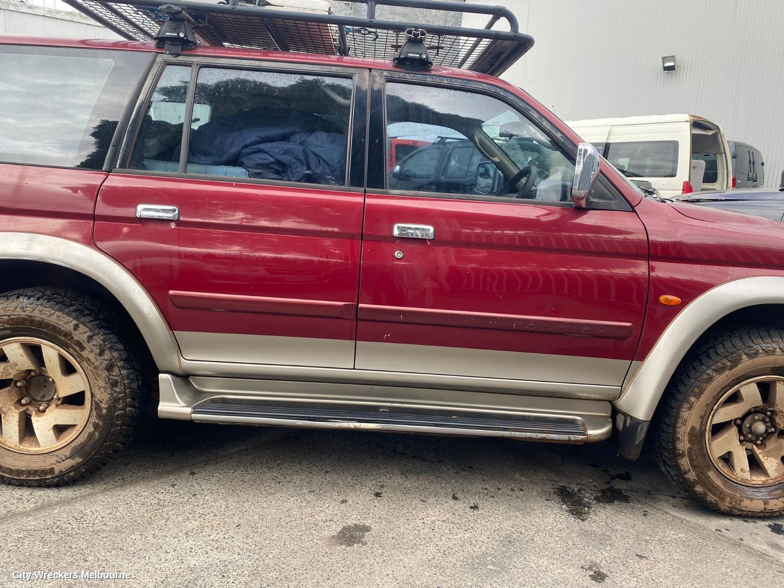 MITSUBISHI CHALLENGER RIGHT TAILLIGHT, PA, 09/2000 - 05/2004