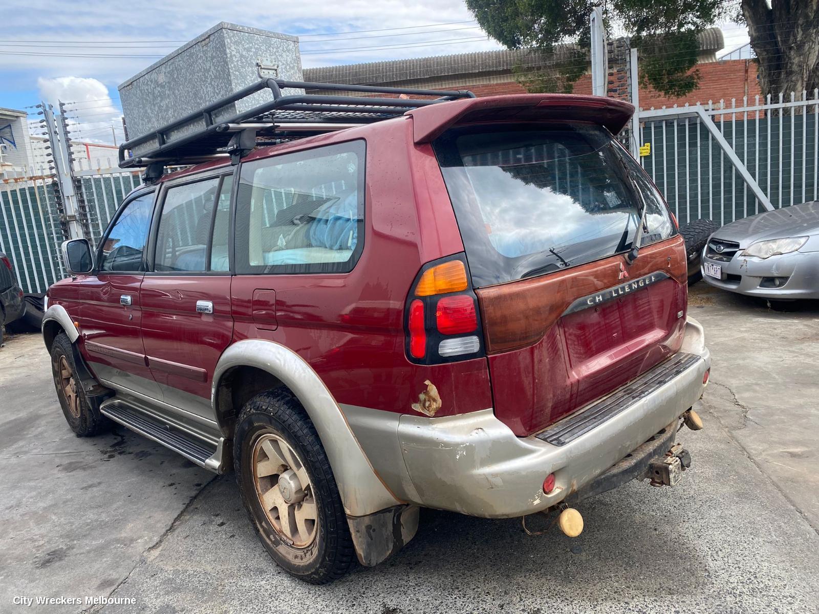 MITSUBISHI CHALLENGER RIGHT TAILLIGHT, PA, 09/2000 - 05/2004
