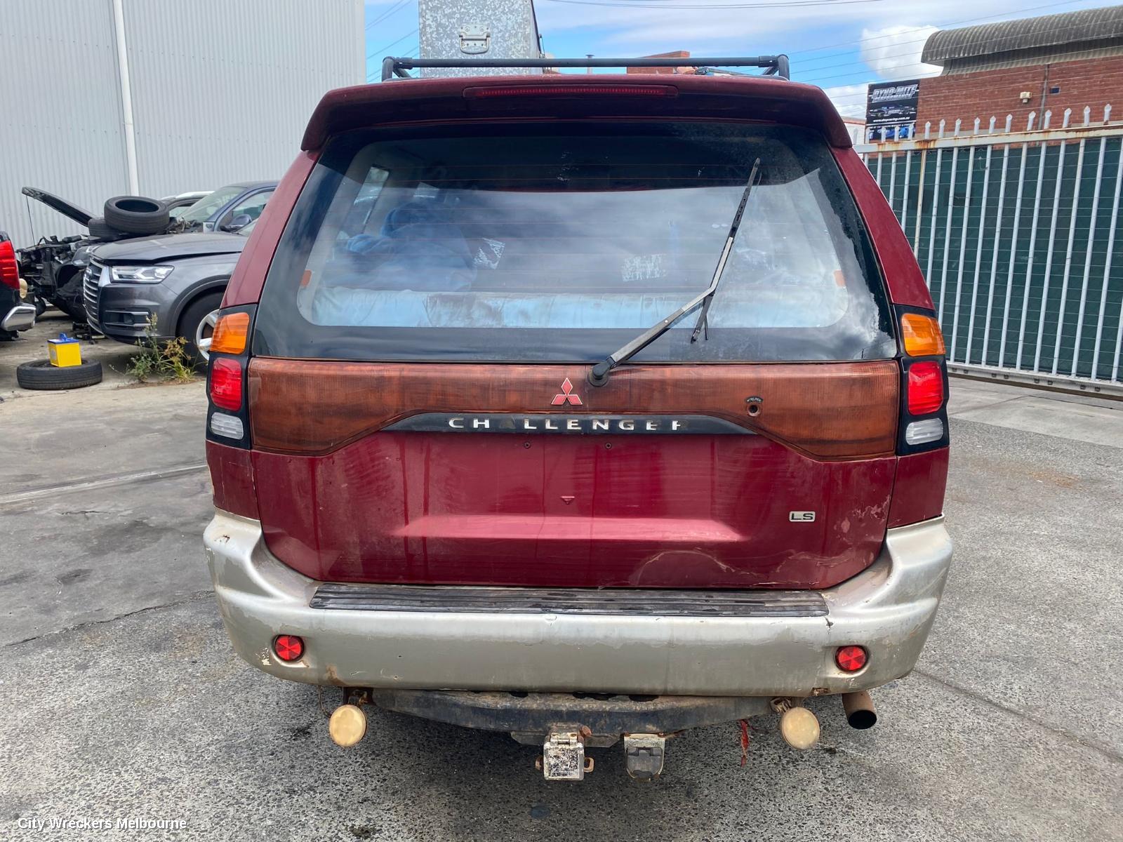 MITSUBISHI CHALLENGER RIGHT TAILLIGHT, PA, 09/2000 - 05/2004
