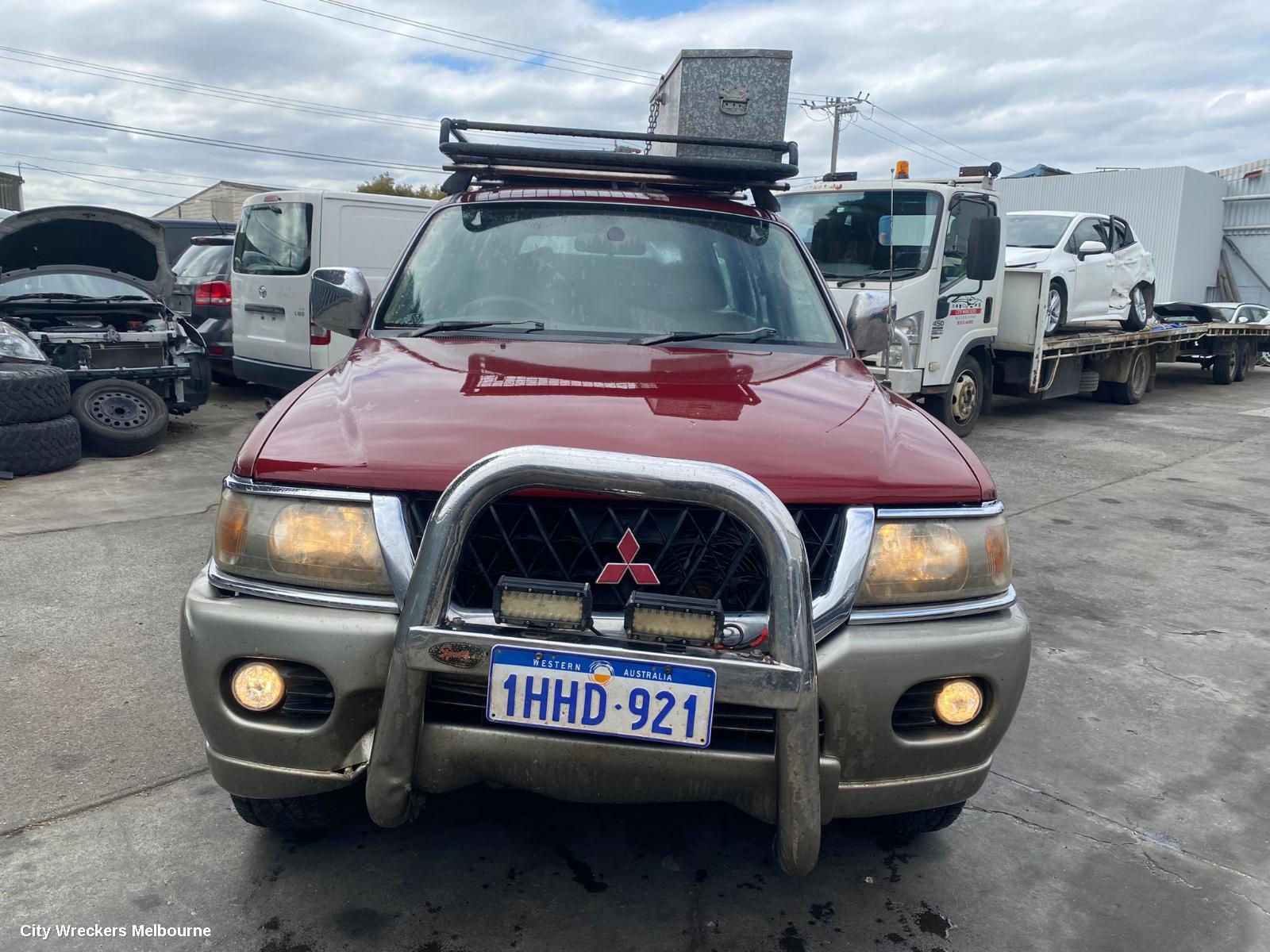 MITSUBISHI CHALLENGER RIGHT TAILLIGHT, PA, 09/2000 - 05/2004