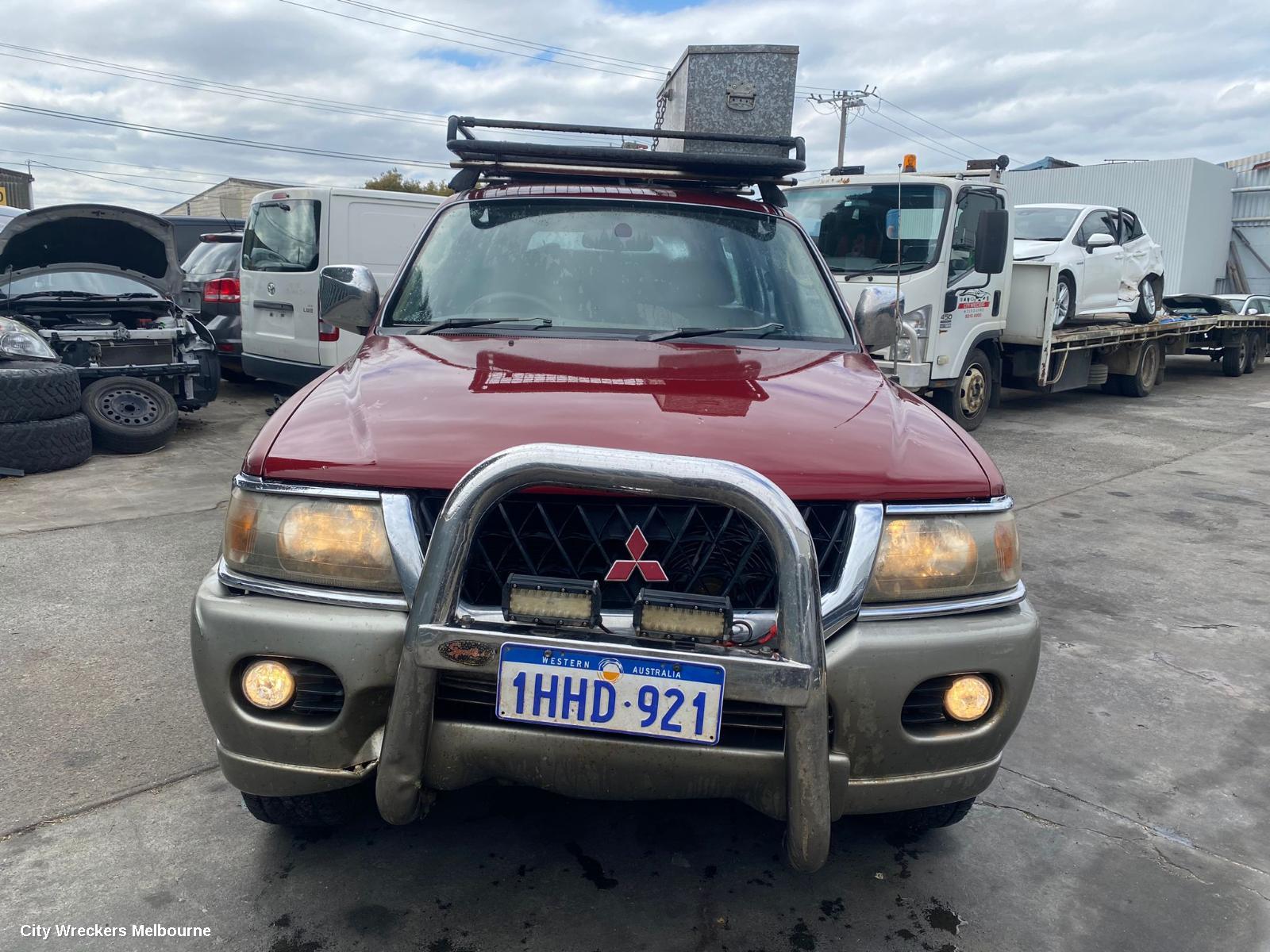 MITSUBISHI CHALLENGER RIGHT TAILLIGHT, PA, 09/2000 - 05/2004