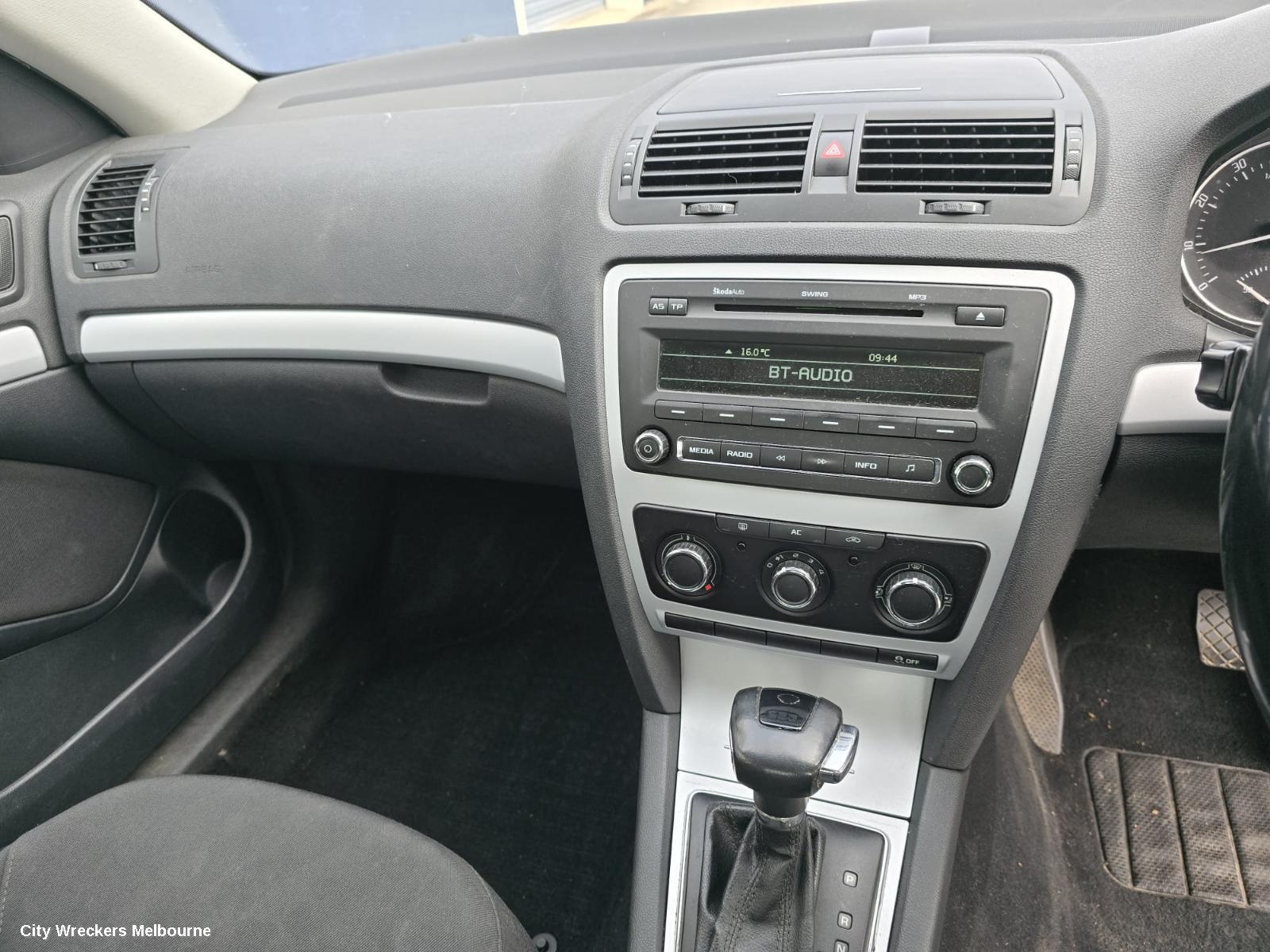 SKODA OCTAVIA SUNVISOR, 1Z, RH SIDE, 01/2004 - 10/2013