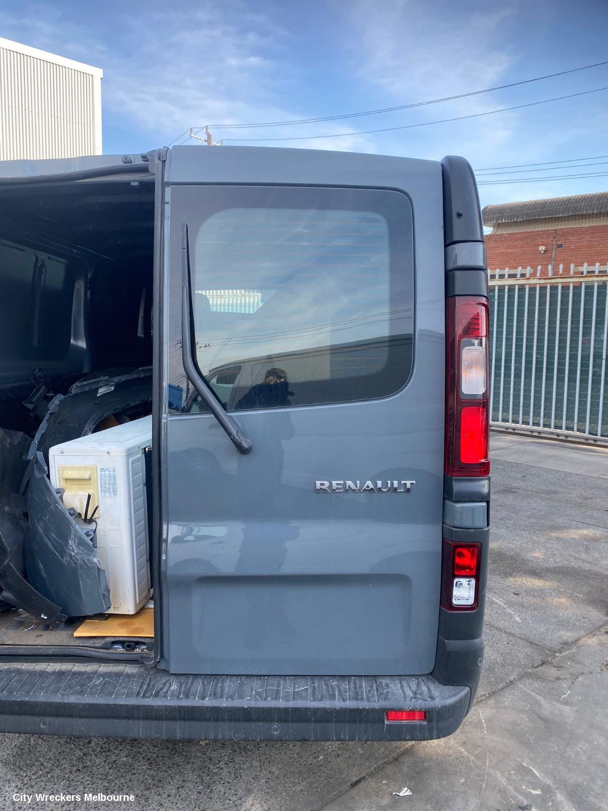 RENAULT TRAFIC LEFT FRONT DOOR, X82, 07/2020 ONWARDS