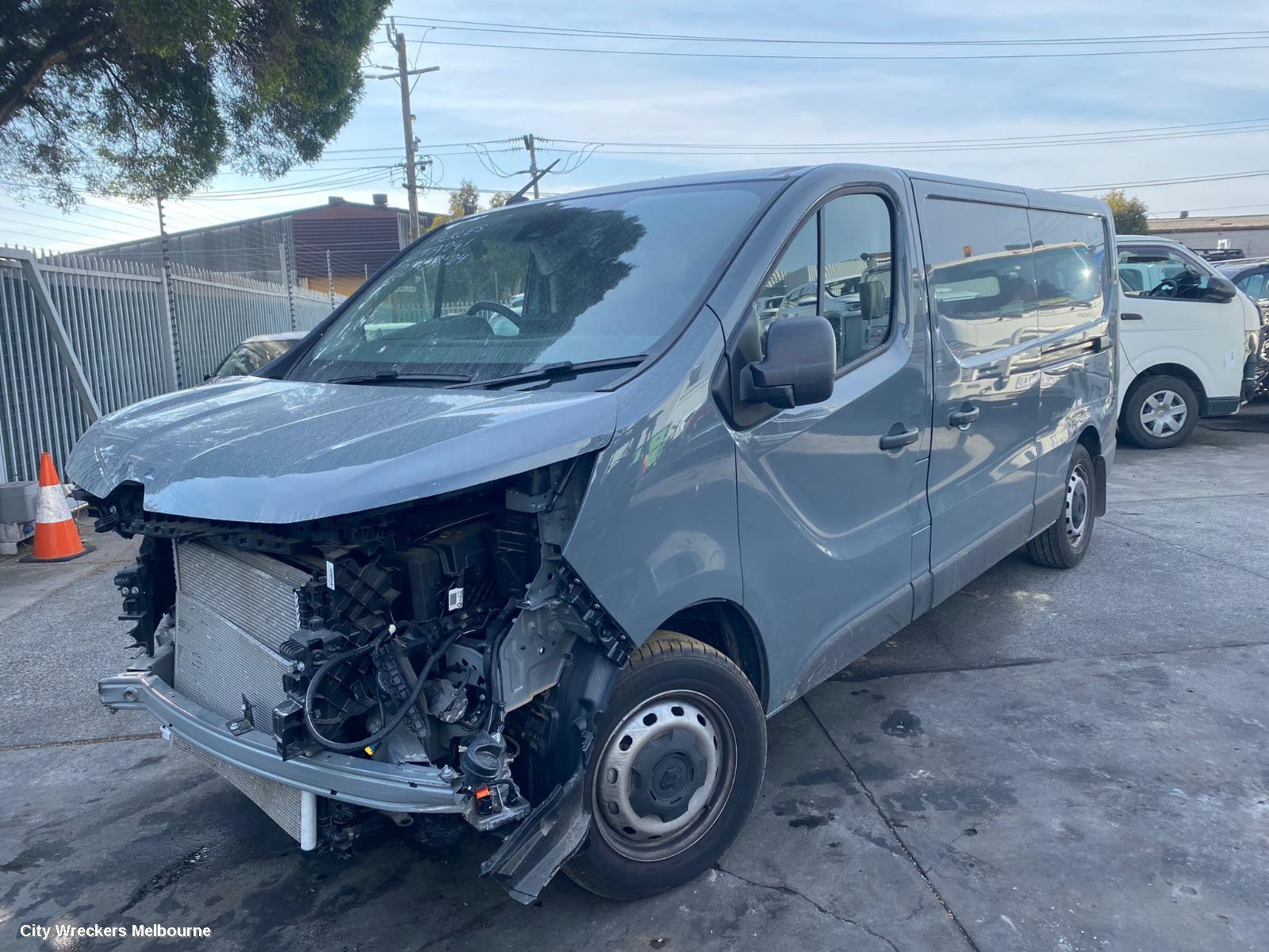 RENAULT TRAFIC RIGHT FRONT HUB ASSEMBLY, X82, 01/2015 ONWARDS