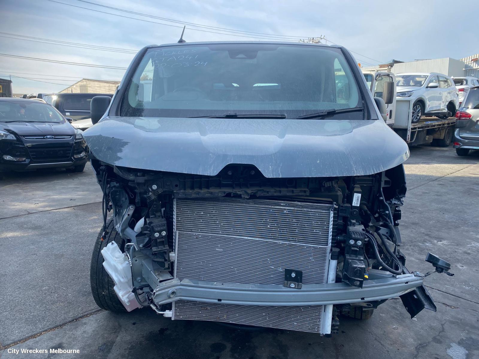 RENAULT TRAFIC RIGHT FRONT HUB ASSEMBLY, X82, 01/2015 ONWARDS