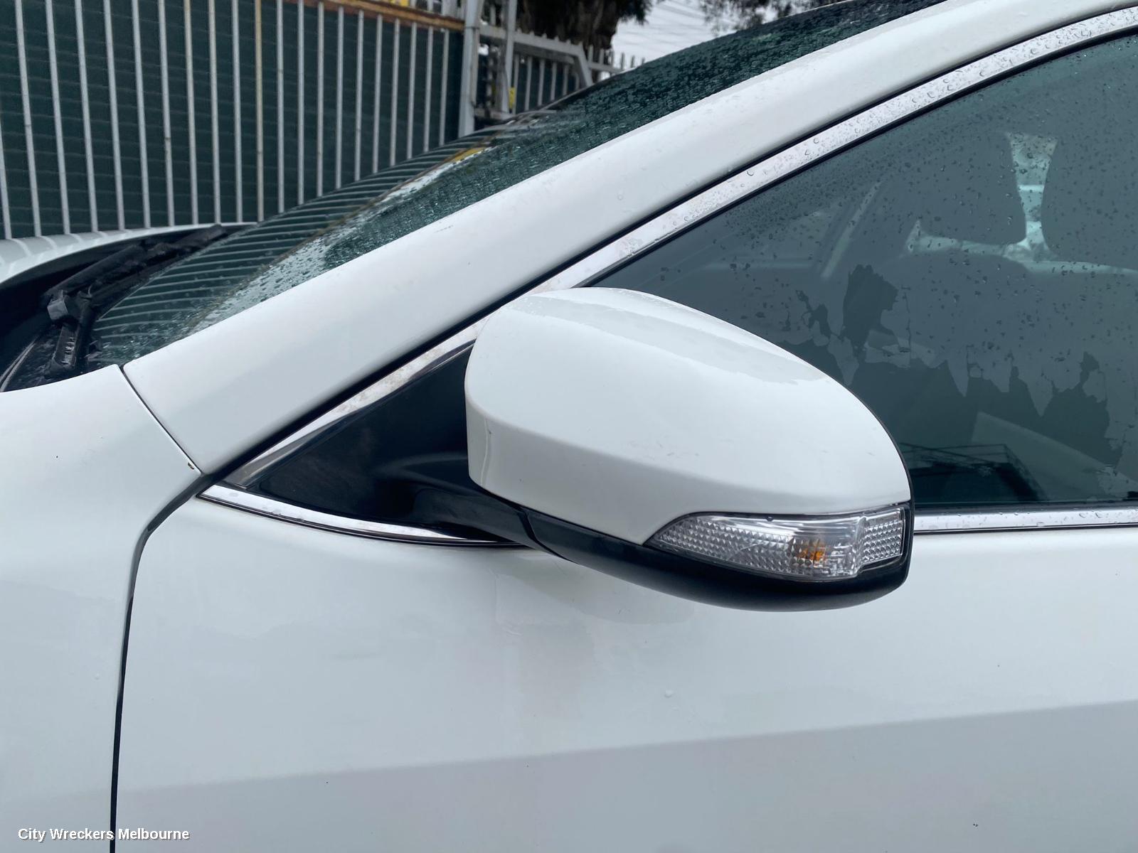 TOYOTA CAMRY REAR GARNISH, BOOTLID LAMP (RH SIDE), AVV50, HYBRID, 01/2012 - 03/2015